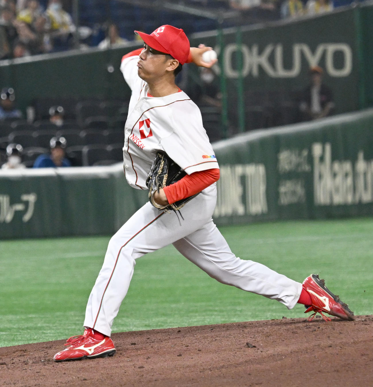 日本生命対西濃運輸　西濃運輸戦に先発した日本生命・谷脇（撮影・千葉一成）