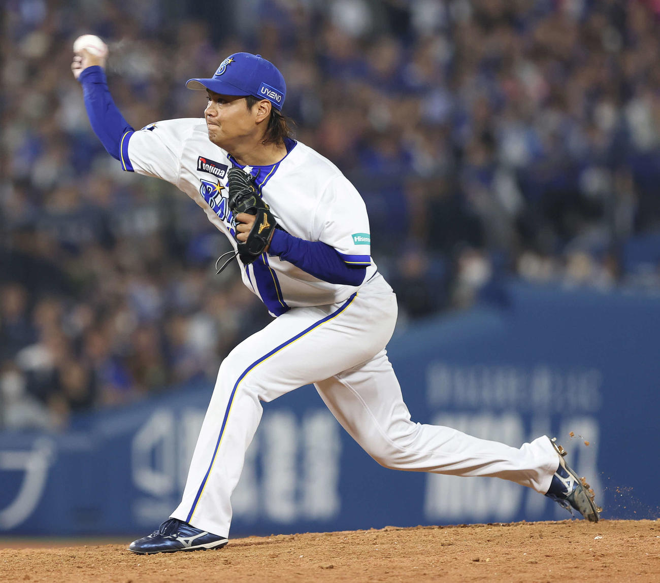 DeNA対中日　延長11回表、5番手で登板する佐々木（撮影・河田真司）