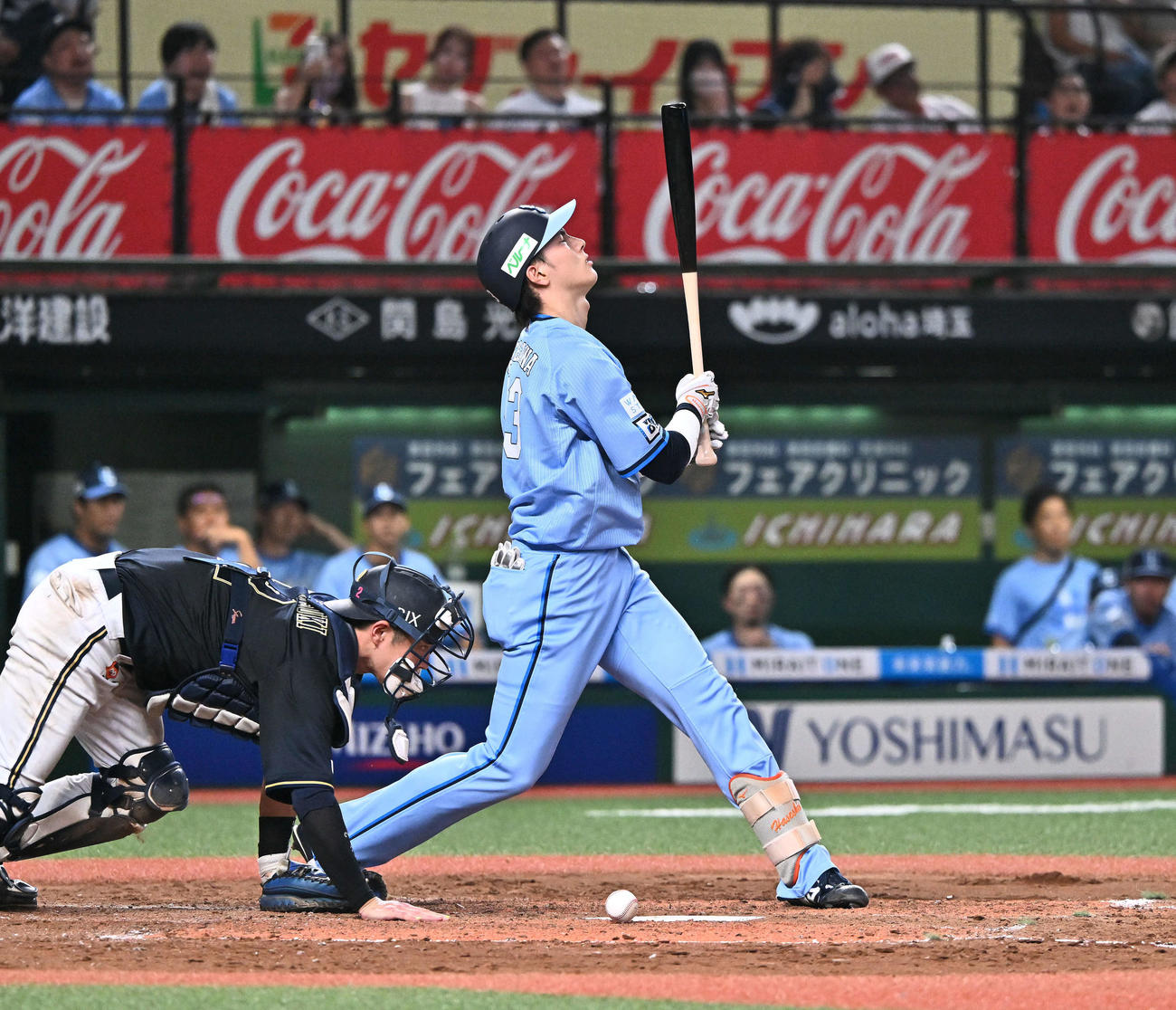 西武対オリックス　4回裏西武2死一、三塁、空振り三振に倒れる長谷川（撮影・滝沢徹郎）