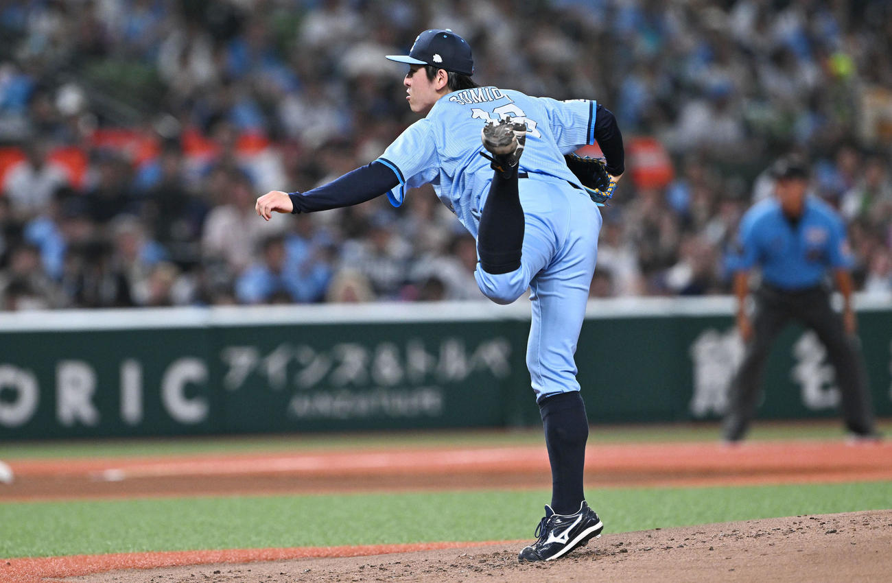 西武対オリックス　チームメートとアウトカウントを確認する西武先発の隅田（撮影・滝沢徹郎）