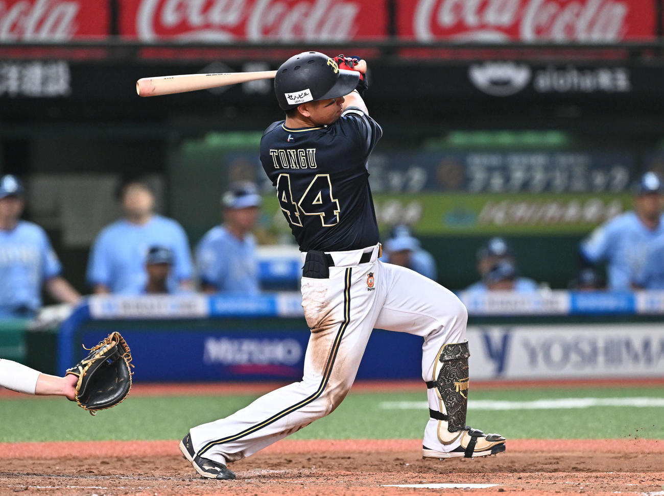 西武対オリックス　4回表オリックス1死一塁、頓宮は左前打を放つ（撮影・滝沢徹郎）