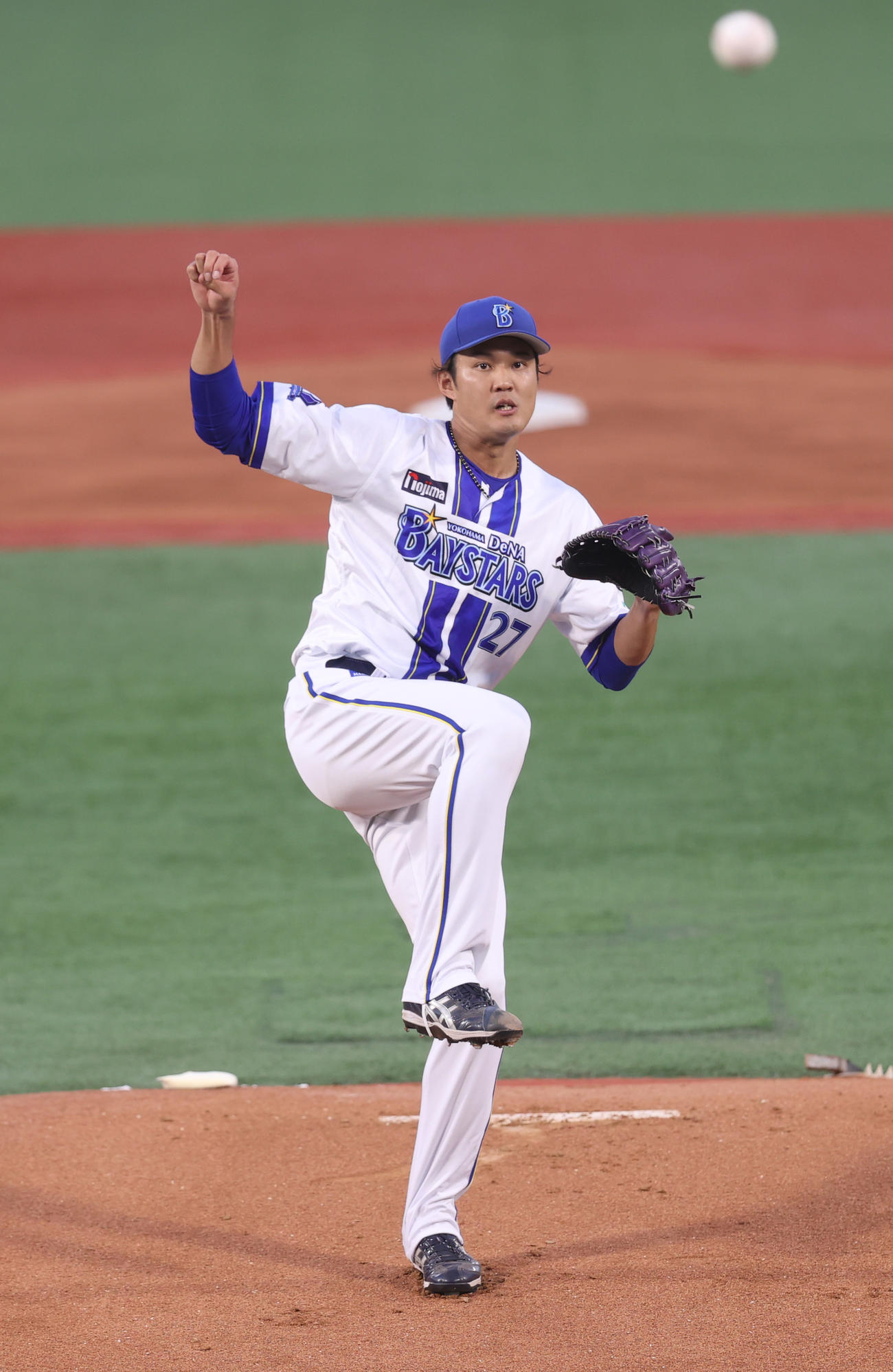 DeNA対中日　1回表中日無死、岡林の投ゴロを処理する藤浪（撮影・水谷安孝）
