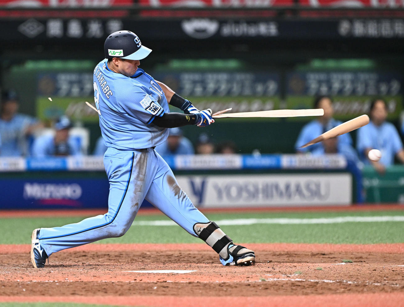 西武対オリックス　5回裏西武2死一、三塁、渡部聖はバットを折られ三ゴロに倒れる（撮影・滝沢徹郎）