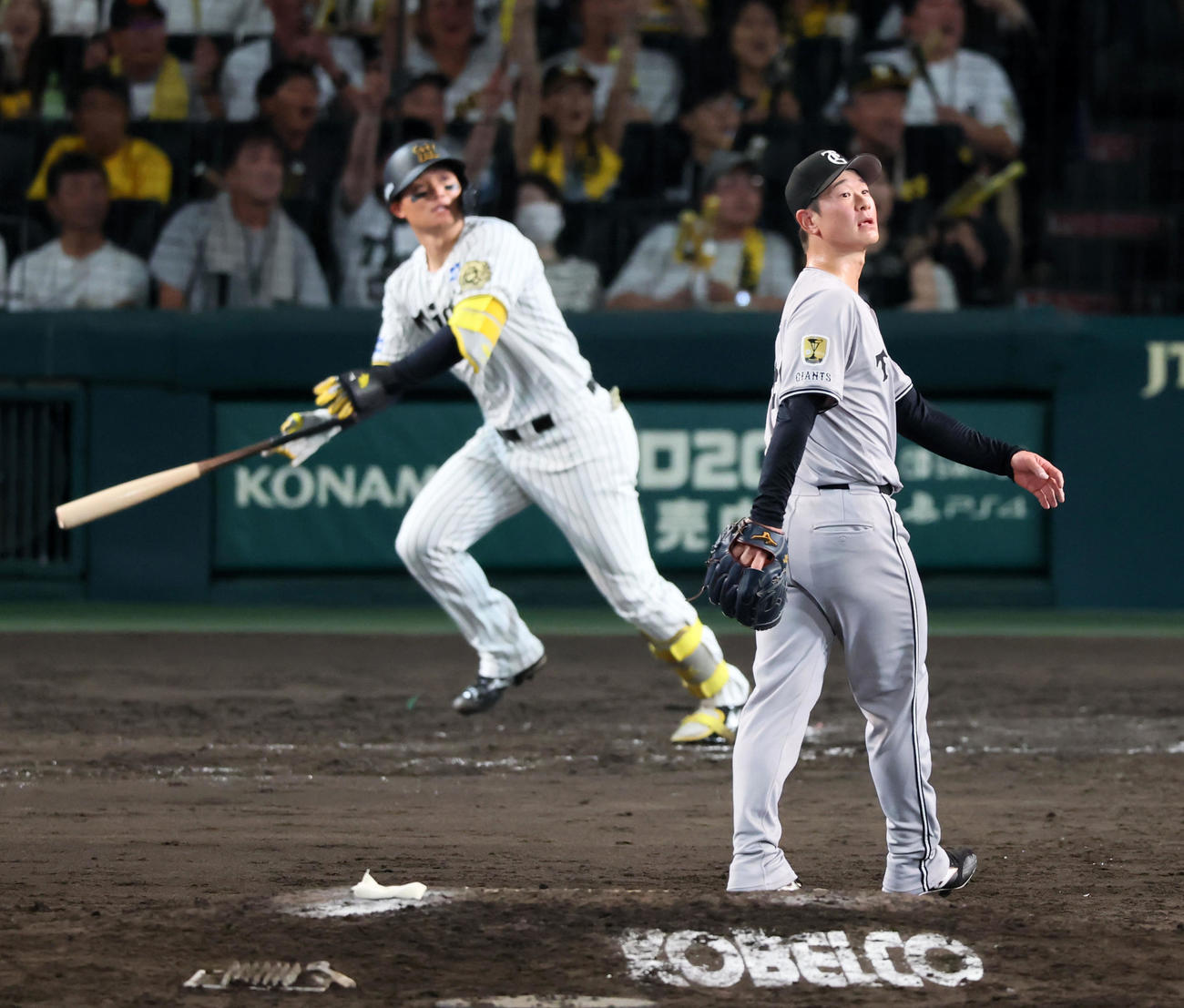 阪神対巨人　7回裏阪神2死二塁、中川は森下に左越え適時三塁打を打たれ失点する（撮影・加藤哉）