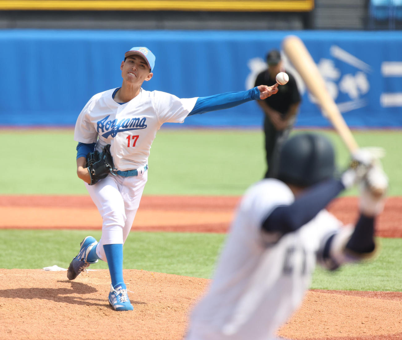 4月8日の中大対青学大　先発した青学大・ヴァデルナ（撮影・柴田隆二）