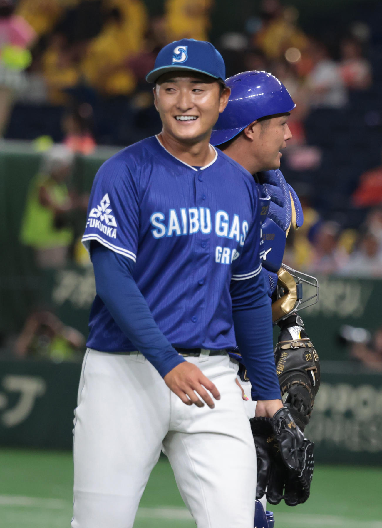 西部ガス対日立製作所　3回、無失点に抑えた西部ガス・村田は笑顔を見せる（撮影・柴田隆二）　　