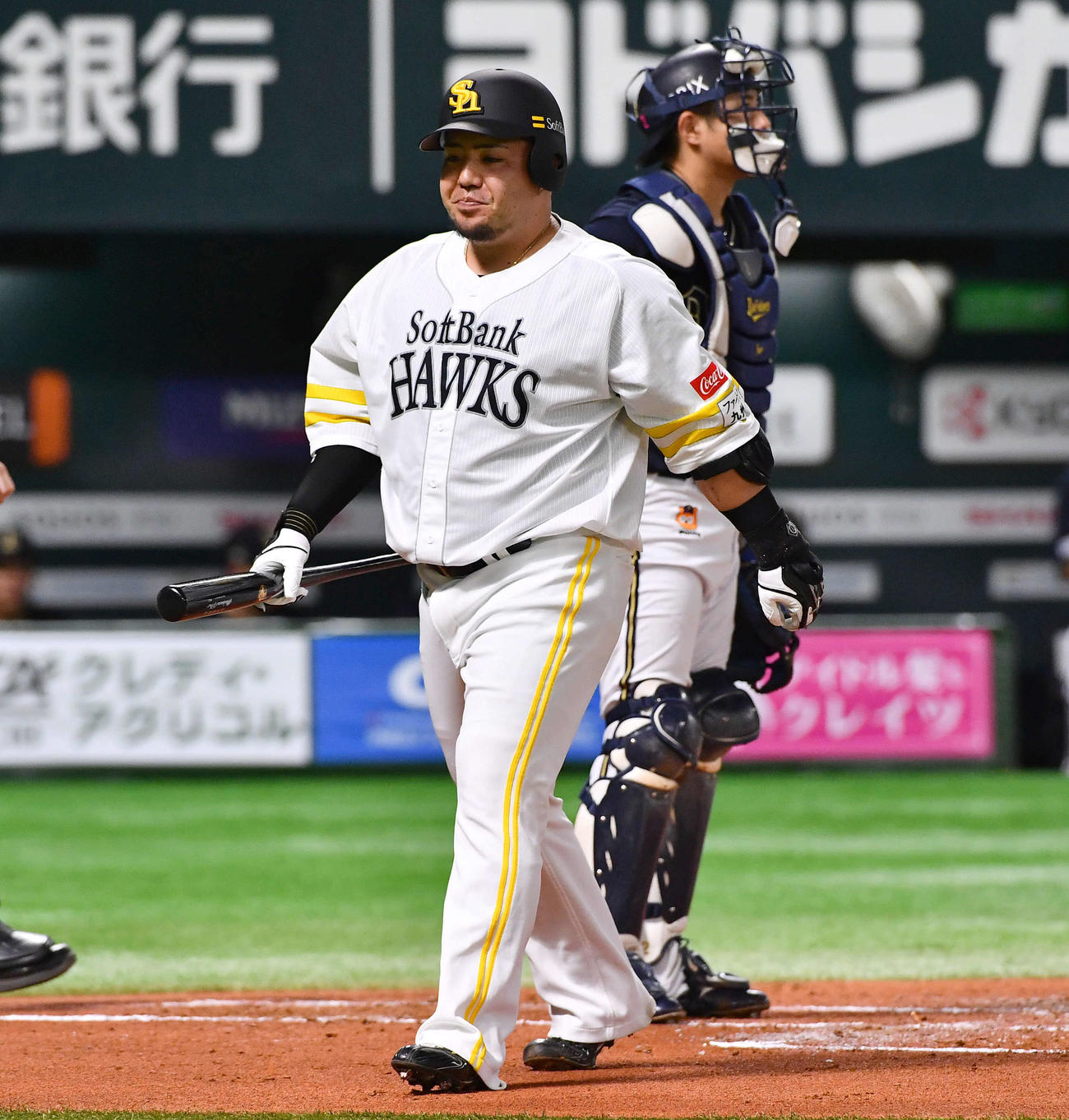ソフトバンク対オリックス　2回裏ソフトバンク無死、空振り三振に倒れた山川（撮影・岩下翔太）