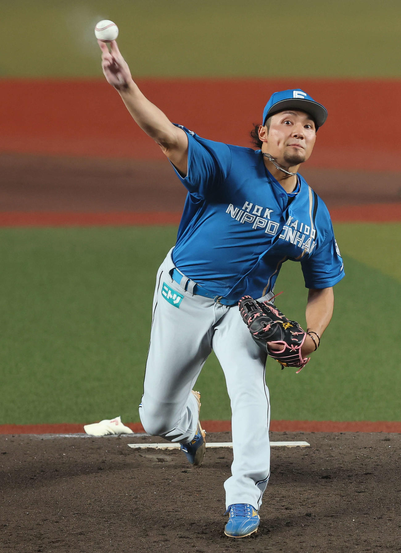 ロッテ対日本ハム　先発登板する日本ハム伊藤（撮影・河田真司）