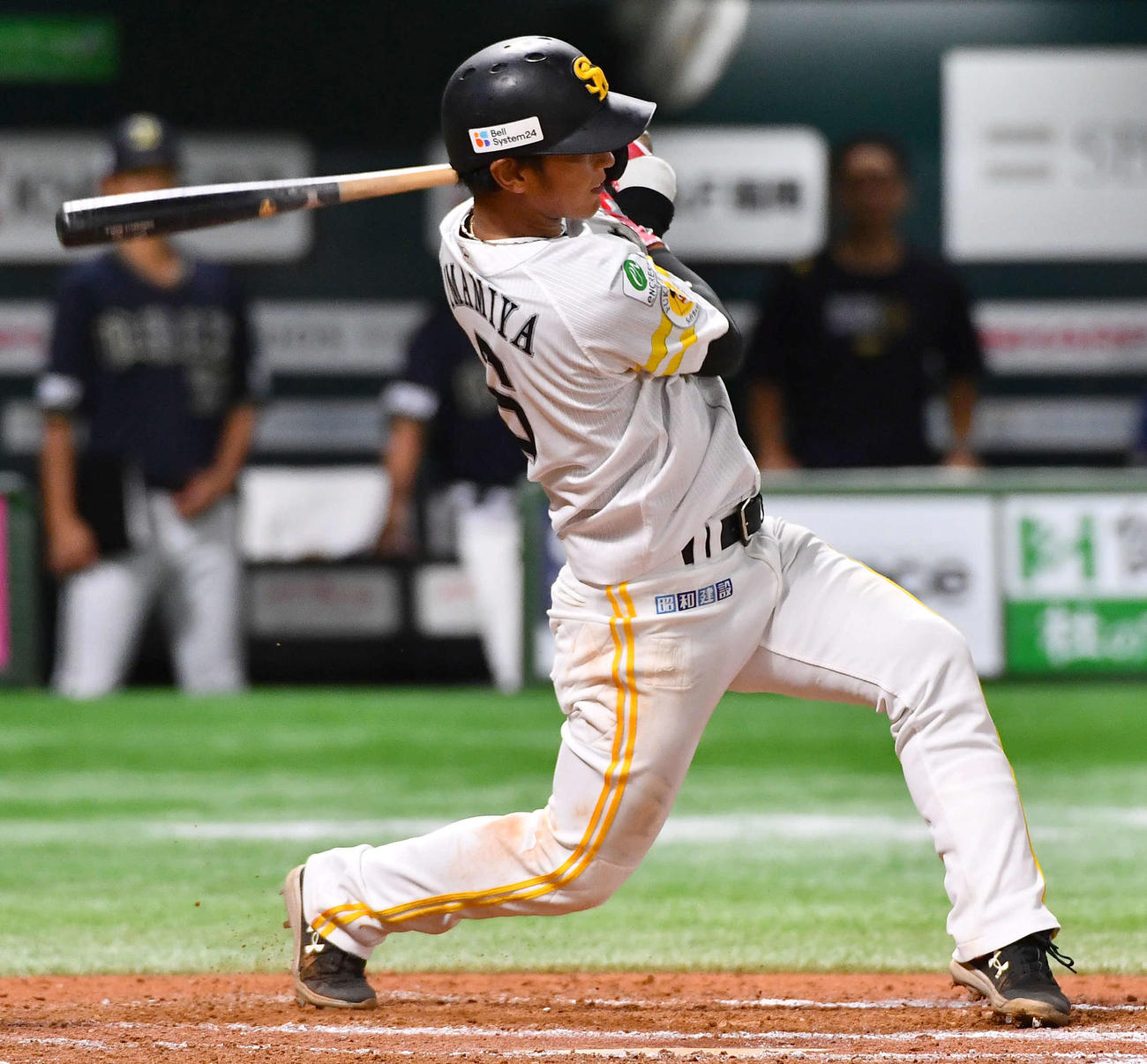 ソフトバンク対オリックス　8回裏ソフトバンク2死三塁、今宮は勝ち越しの左前適時打を放つ（撮影・岩下翔太）