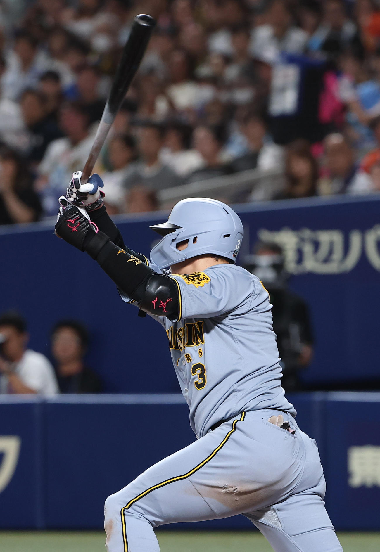 中日対阪神　7回表阪神1死一、三塁、大山は犠飛を放つ（撮影・上田博志）