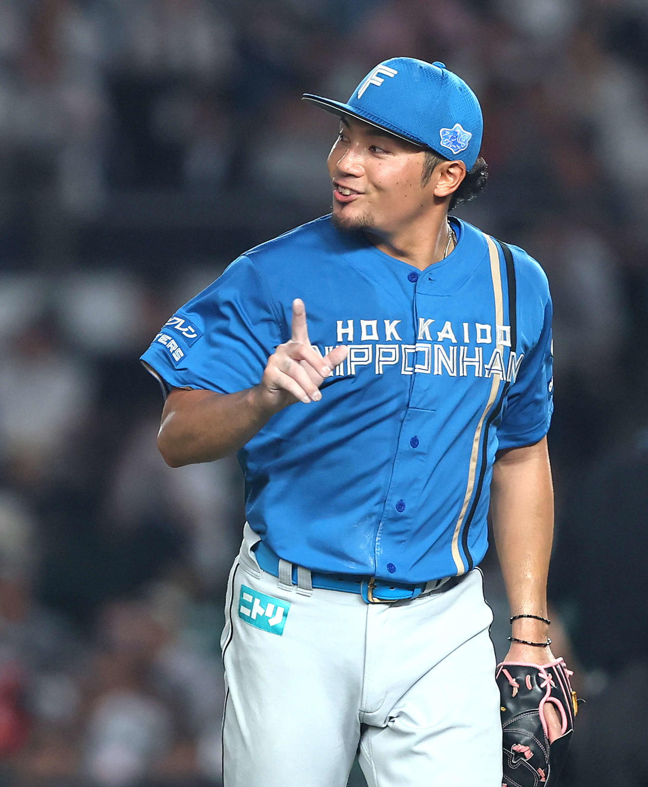 ロッテ対日本ハム　4回裏を抑える伊藤（撮影・河田真司）
