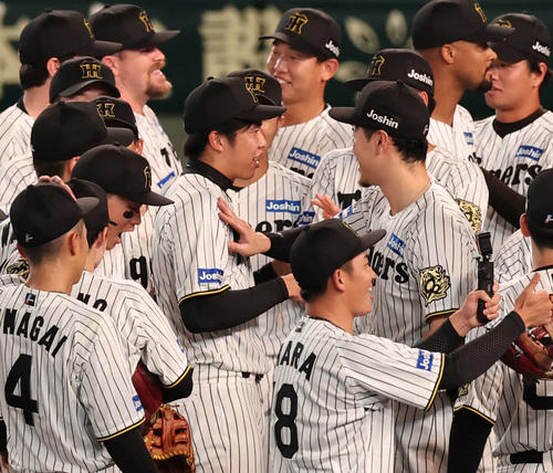 阪神】佐藤輝明×森下翔太「恐れない感じかっこいい」「優しいお