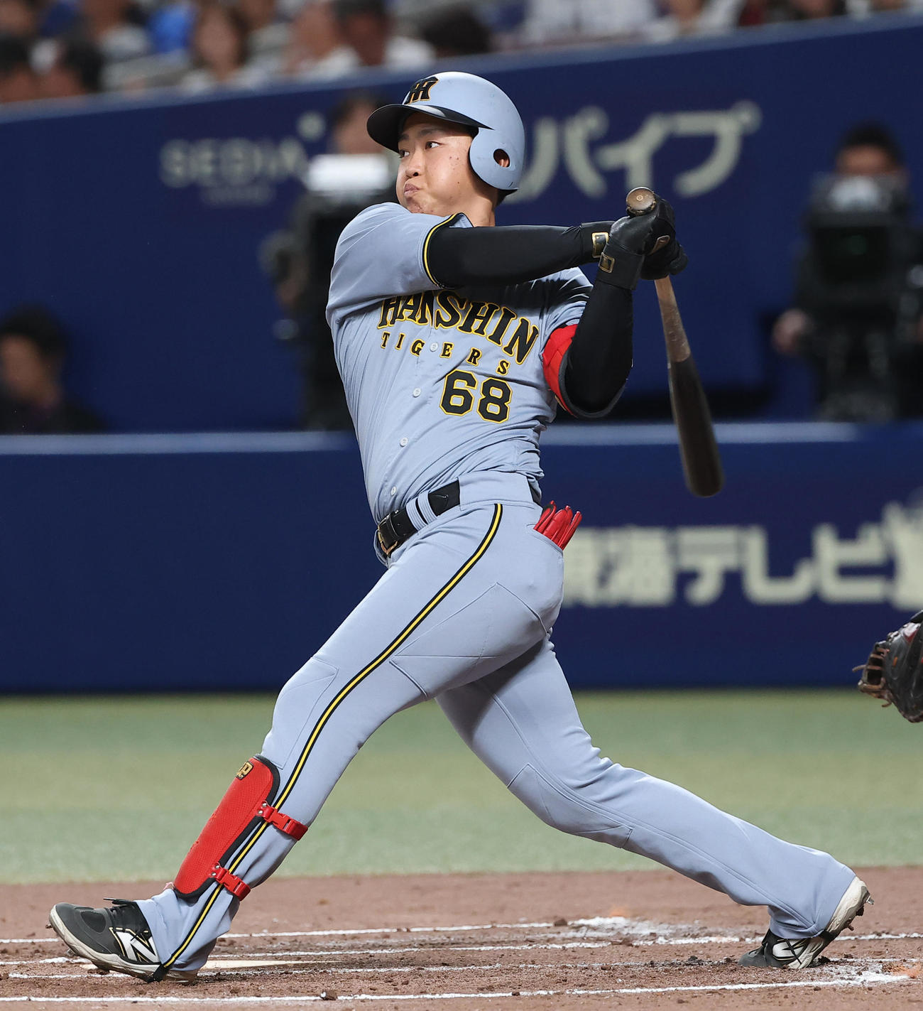 中日対阪神　3回表阪神無死、中川は先制ソロ本塁打を放つ（撮影・上田博志）