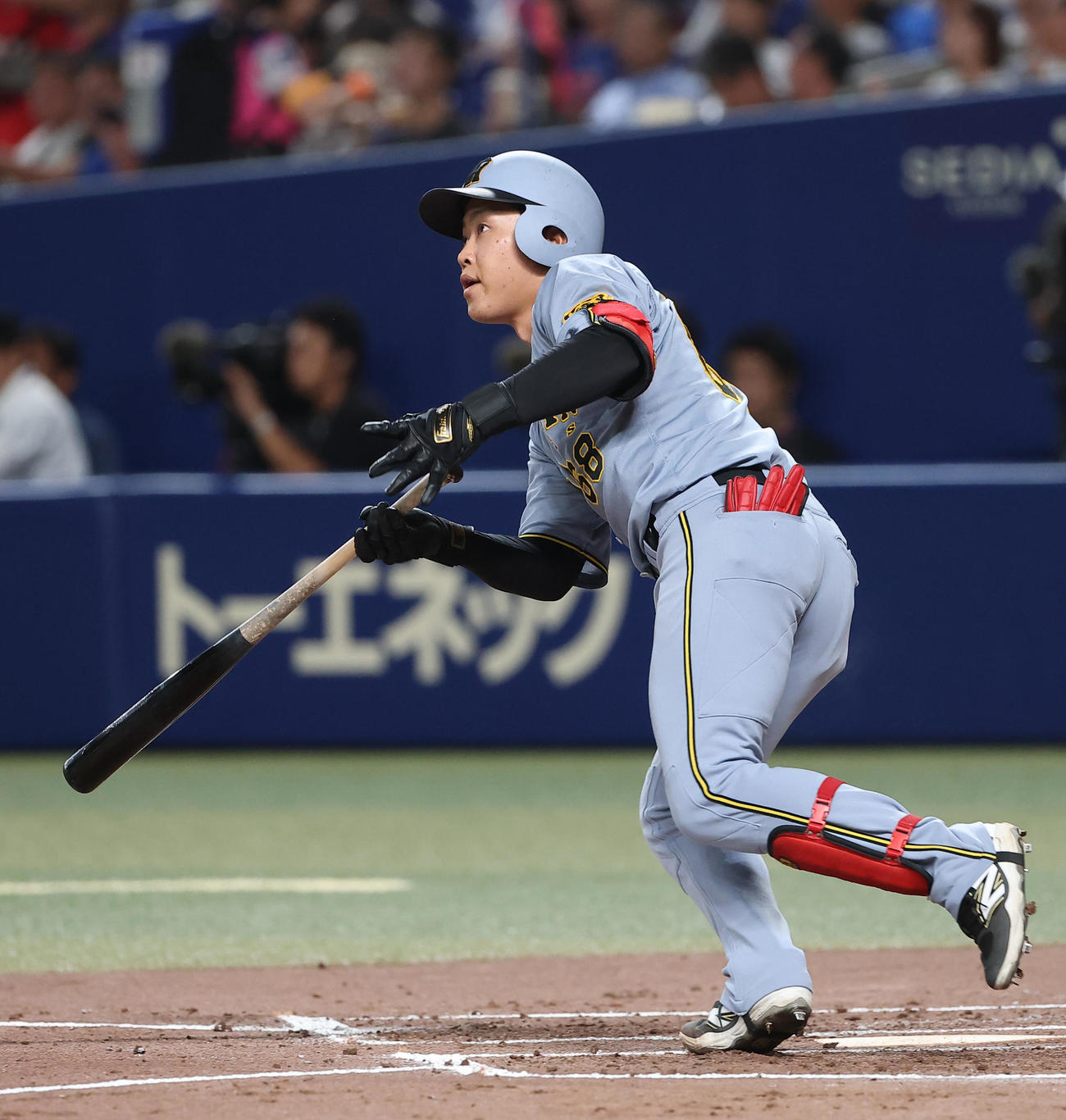中日対阪神　3回表阪神無死、中川は先制ソロ本塁打を放つ（撮影・上田博志）