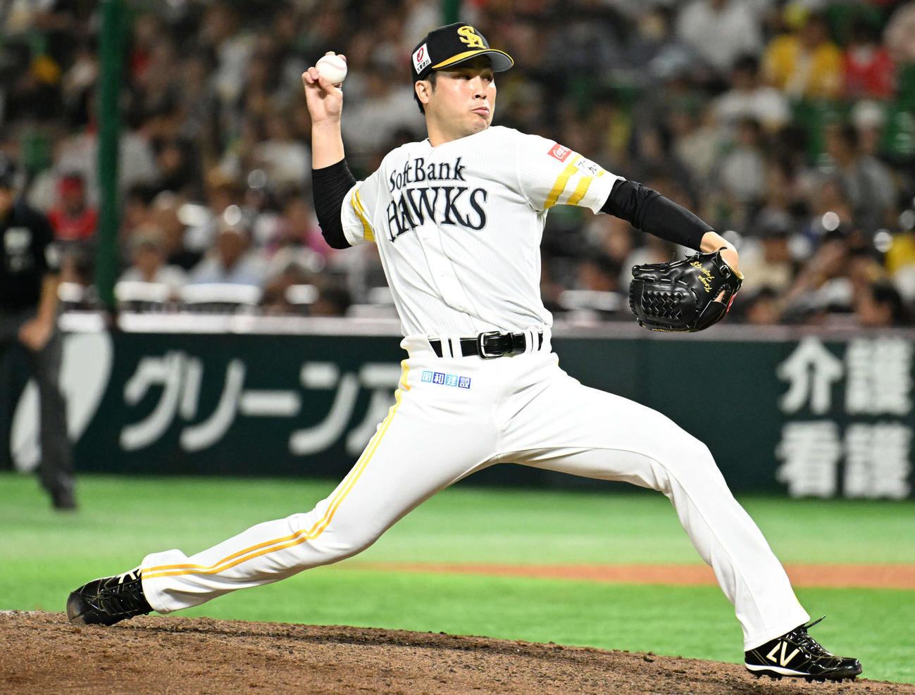 ソフトバンク対オリックス　ソフトバンク2番手投手の藤井（撮影・林敢治）