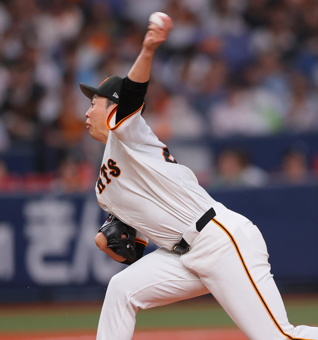 巨人対ヤクルト　3回表、力投する森田（撮影・上山淳一）