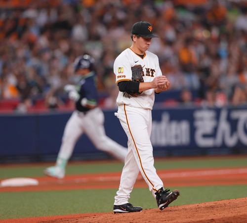 村上豊　シルクスクリーン 「ゴンドラ」20/50 ヤクルト】村上宗隆が再びバックスクリーンに超特大15号 5階席の壁