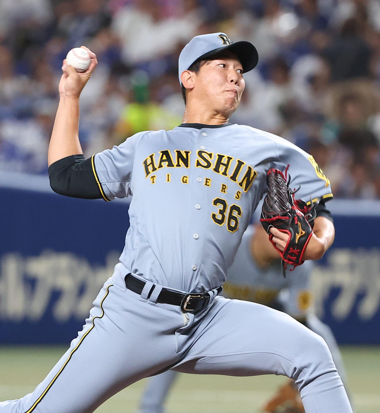 中日対阪神　阪神2番手の畠（撮影・上田博志）