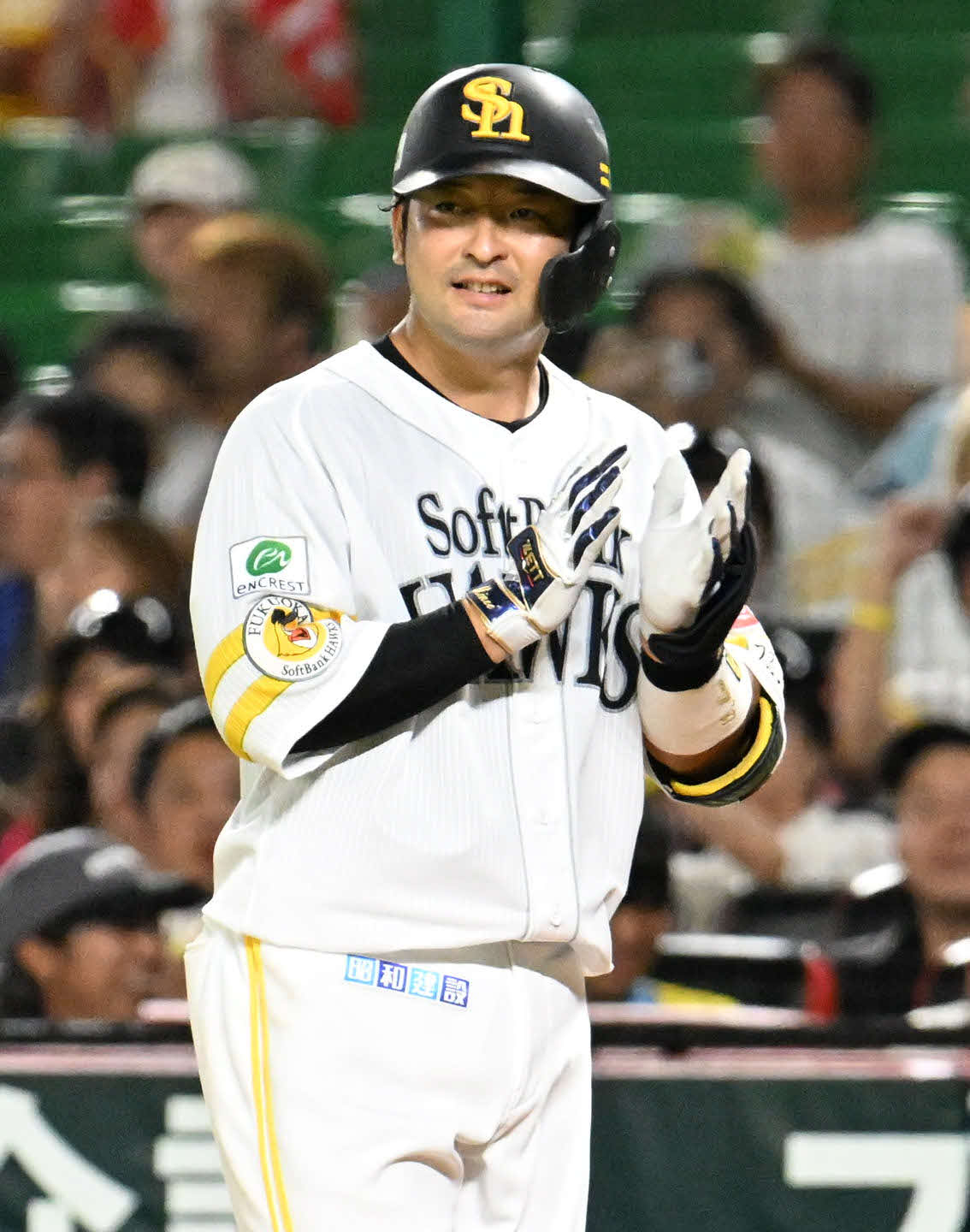 ソフトバンク対オリックス　2回裏ソフトバンク無死満塁、嶺井は左前に適時打を放つ（撮影・林敢治）