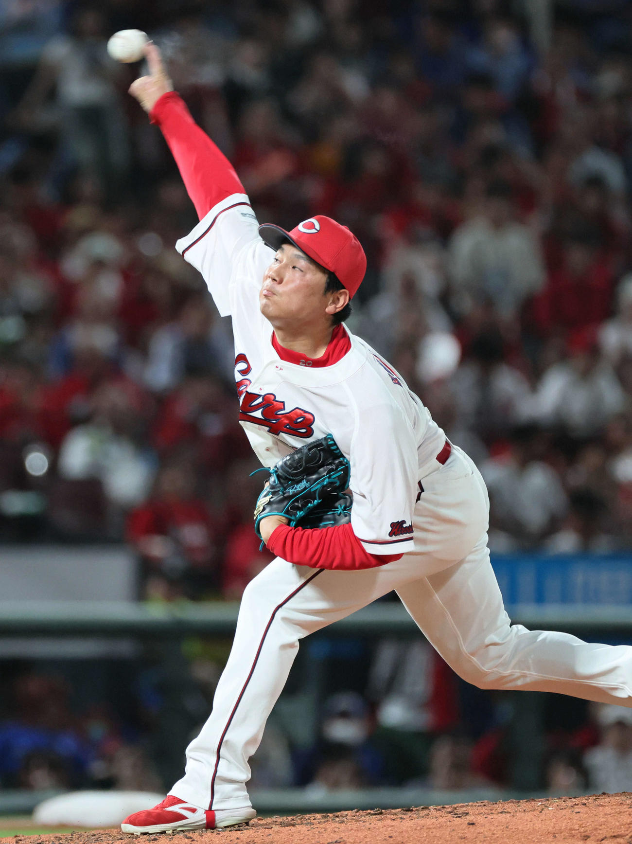 広島対DeNA 7回表DeNA、広島3番手の栗林（撮影・加藤孝規）