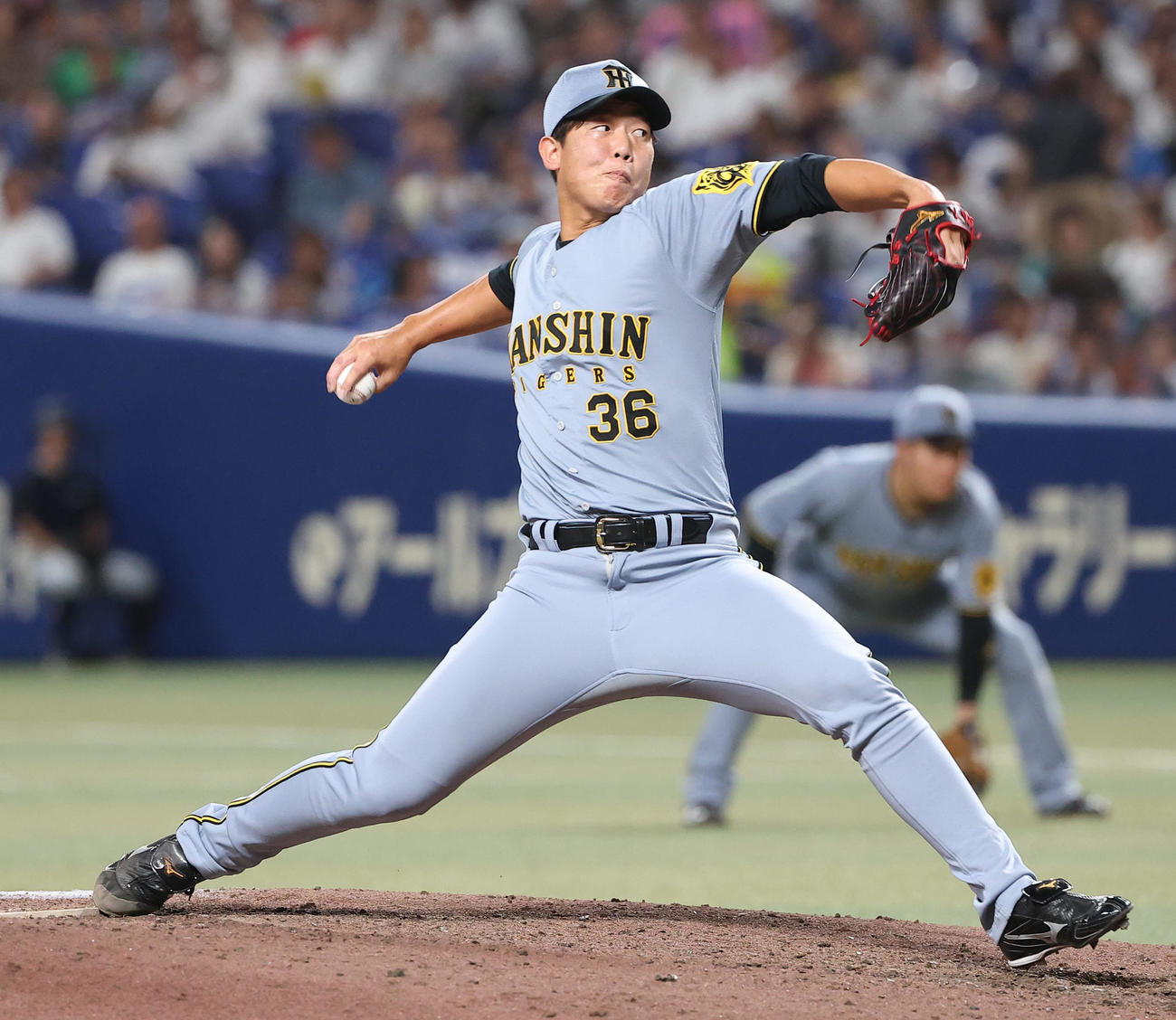 中日対阪神　阪神2番手の畠（撮影・上田博志）