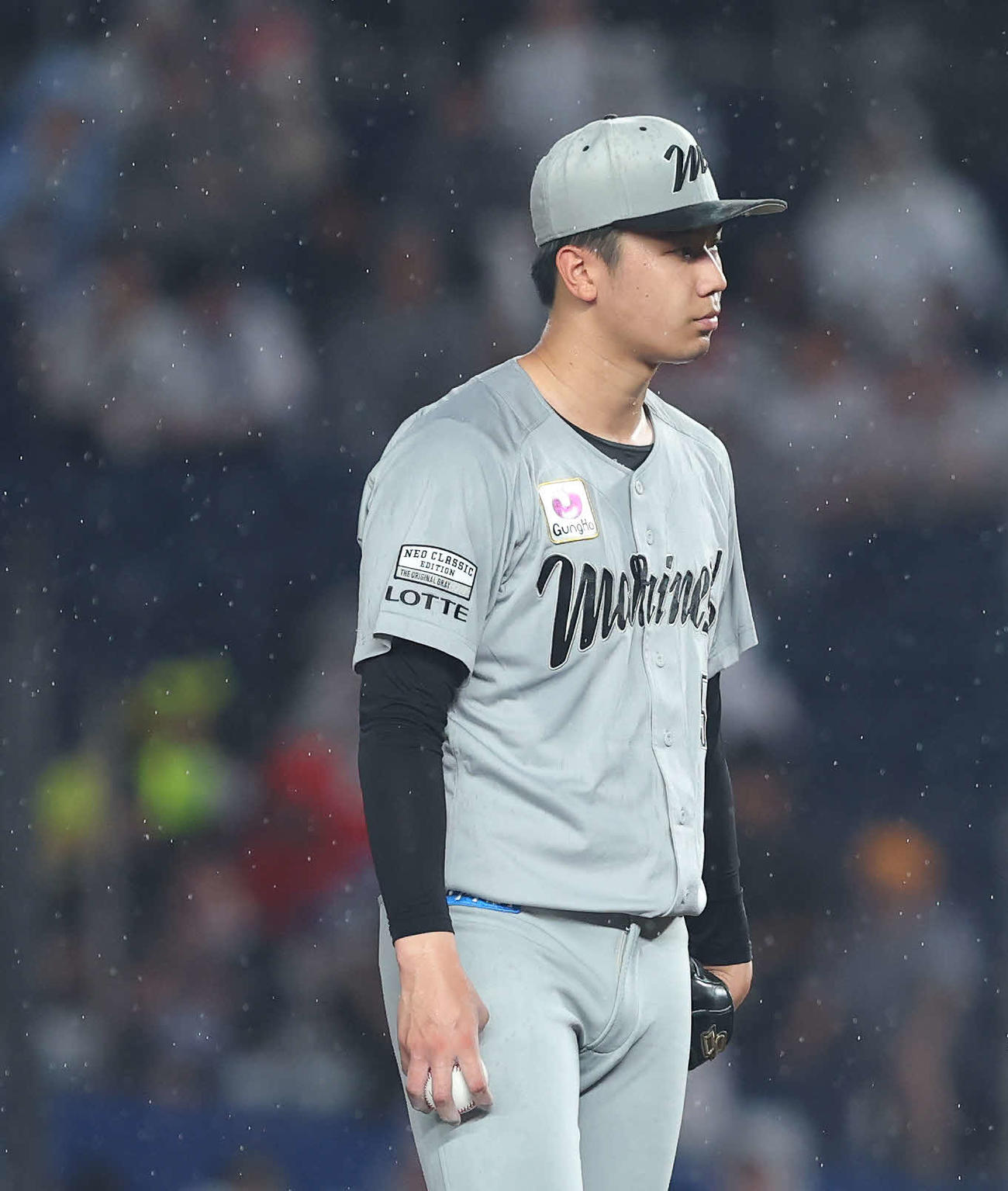 ロッテ対日本ハム　3回表日本ハム2死二塁、清宮幸に中前適時打を浴びる木村（撮影・河田真司）