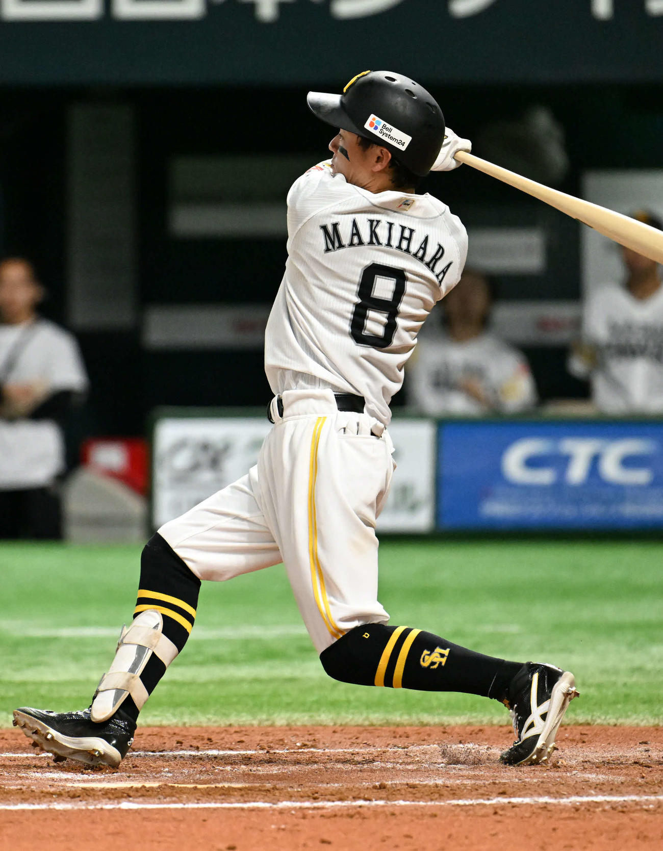 ソフトバンク対オリックス　7回裏ソフトバンク1死、牧原大は右越えに本塁打を放つ（撮影・林敢治）