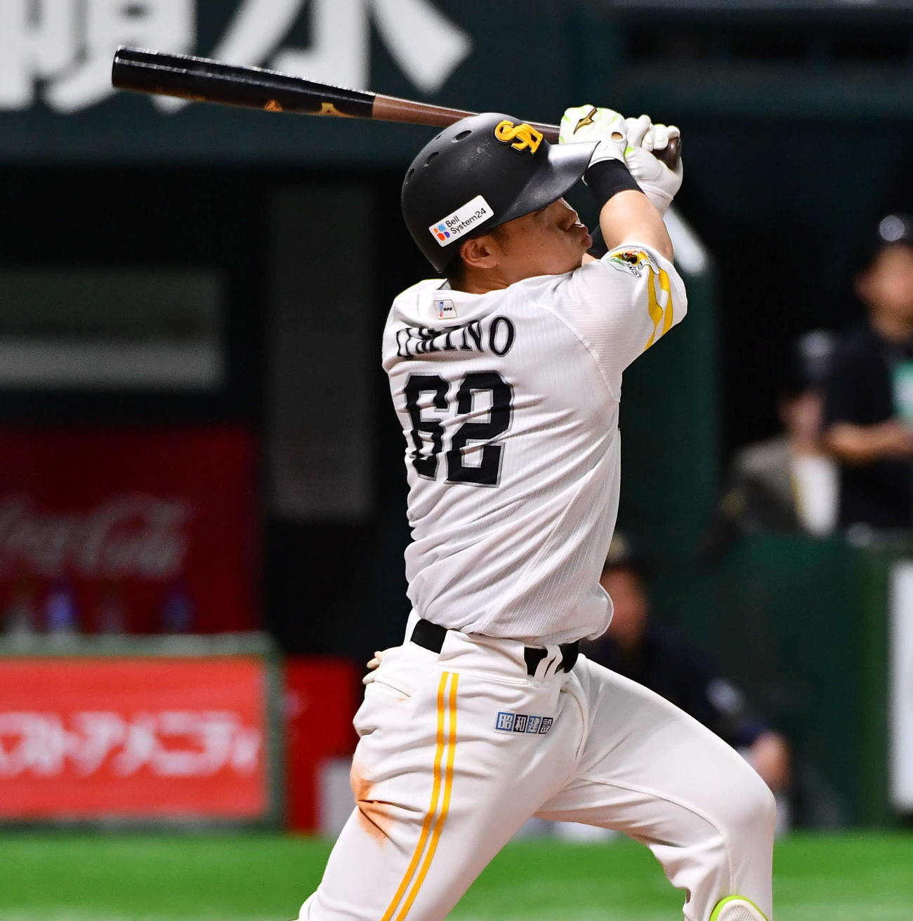 ソフトバンク対オリックス　6回裏ソフトバンク1死一、二塁、海野は右中間へ2点適時三塁打を放つ（撮影・岩下翔太）