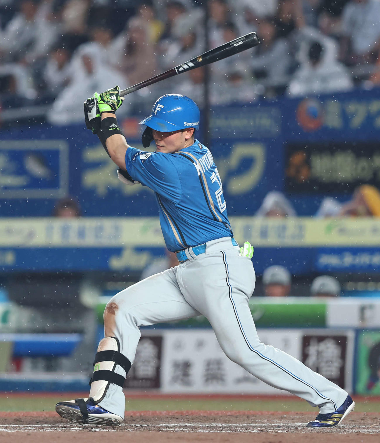 ロッテ対日本ハム　3回表日本ハム2死二塁、中前適時打を放つ清宮幸（撮影・河田真司）