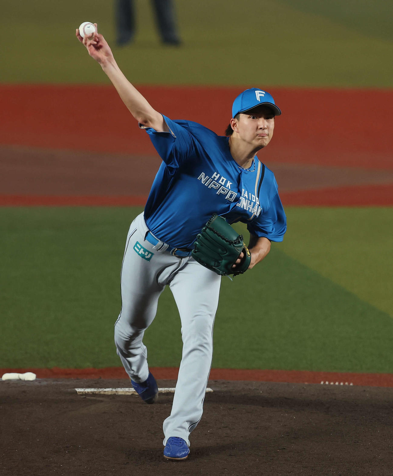 ロッテ対日本ハム　先発登板する日本ハム達（撮影・河田真司）