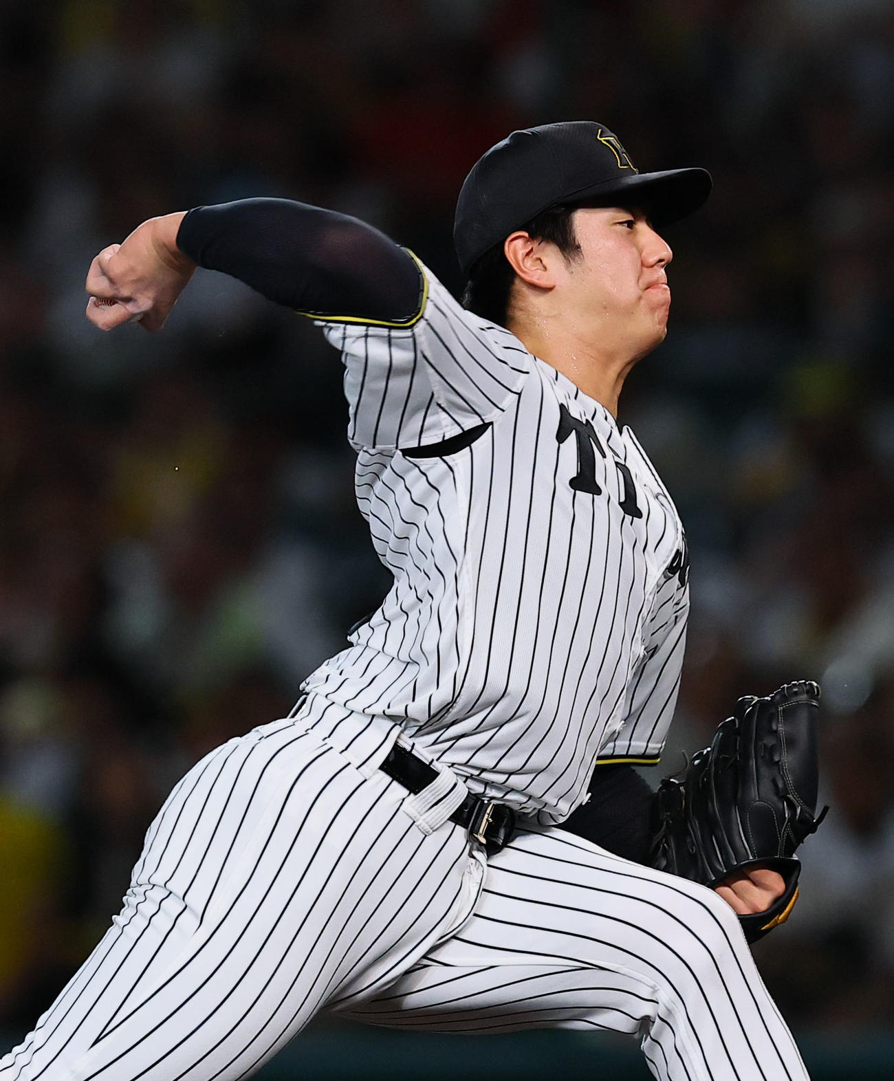 阪神対広島　9回、4番手で登板した阪神石黒（撮影・藤尾明華）