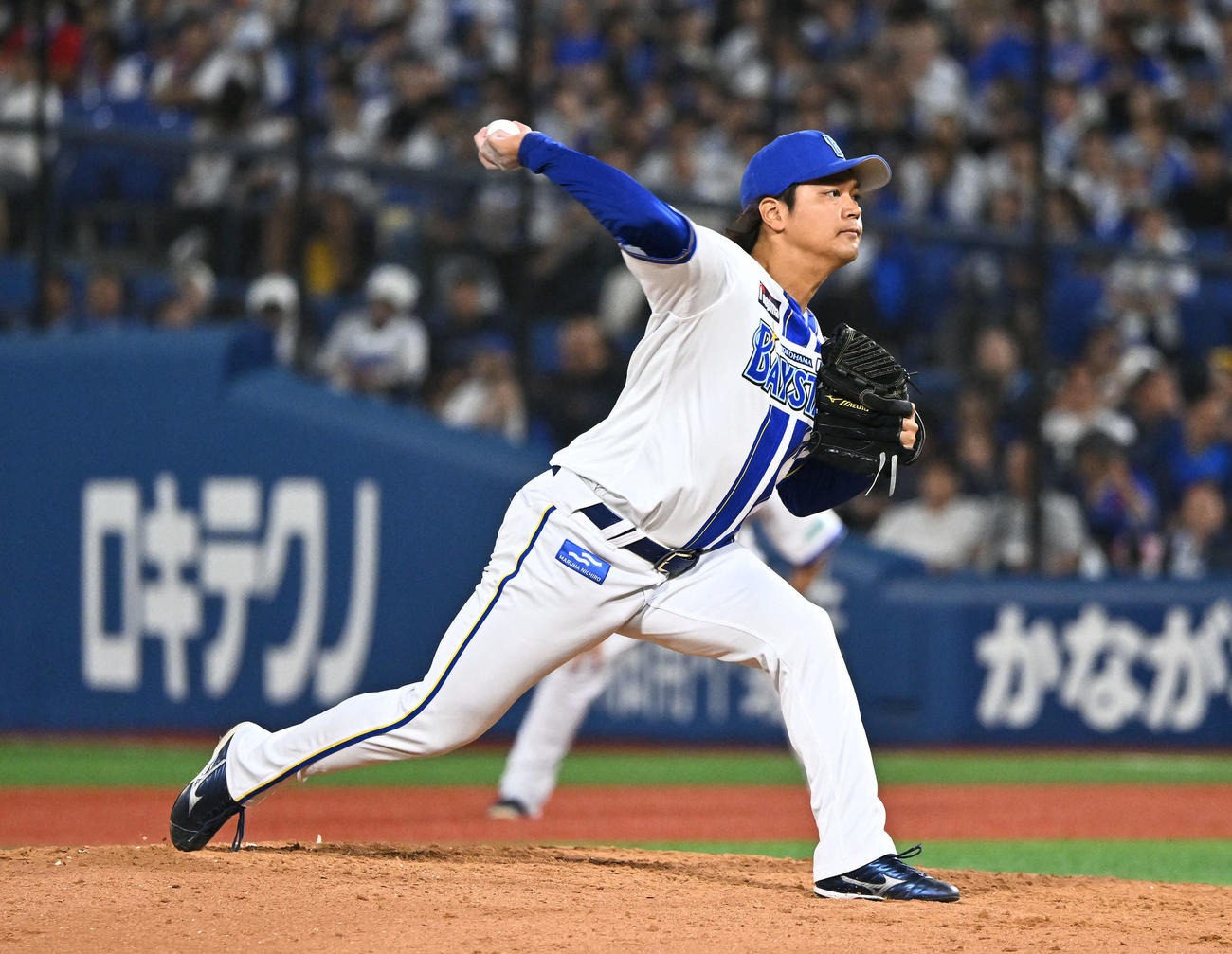 DeNA対ヤクルト　DeNA2番手の佐々木（撮影・滝沢徹郎）