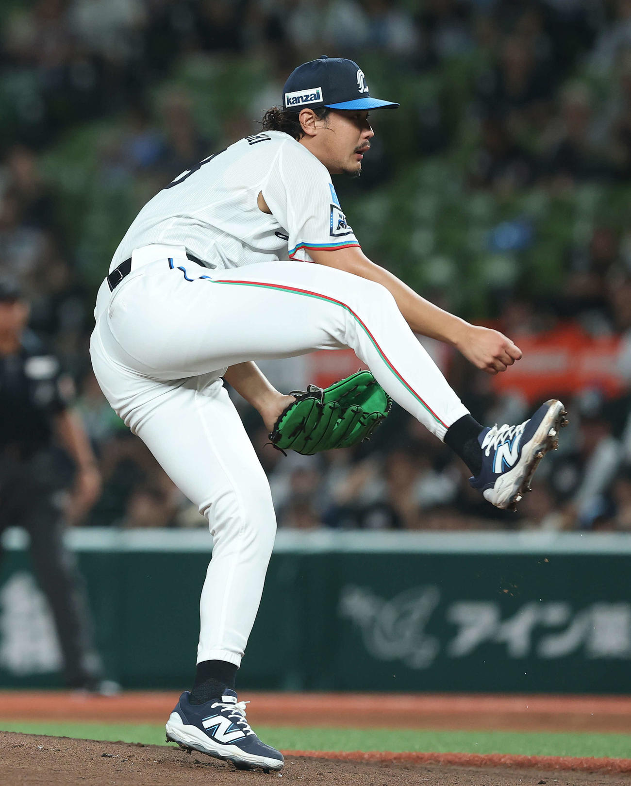 西武対ロッテ　先発登板する西武高橋（撮影・河田真司）