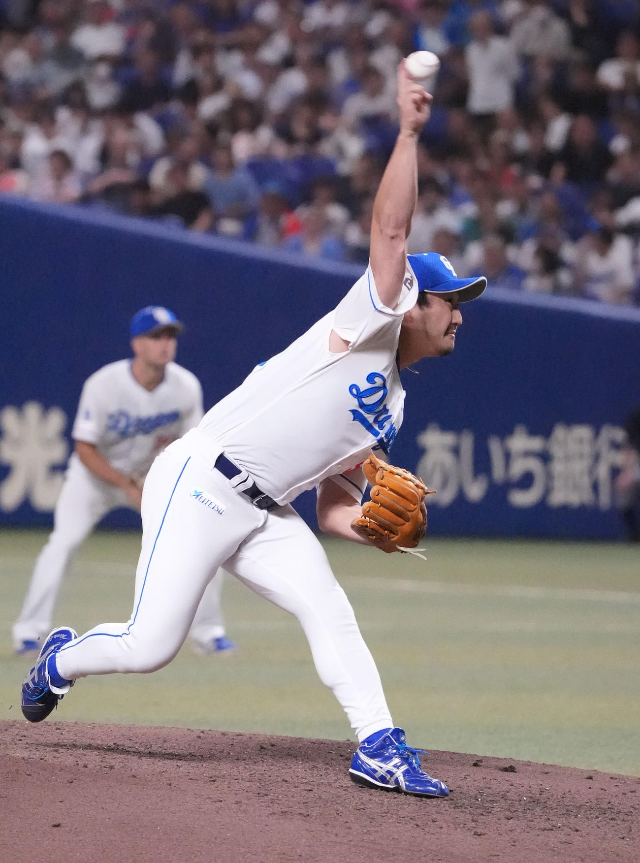 中日対巨人　7回表、中日2番手で登板する藤嶋（撮影・森本幸一）