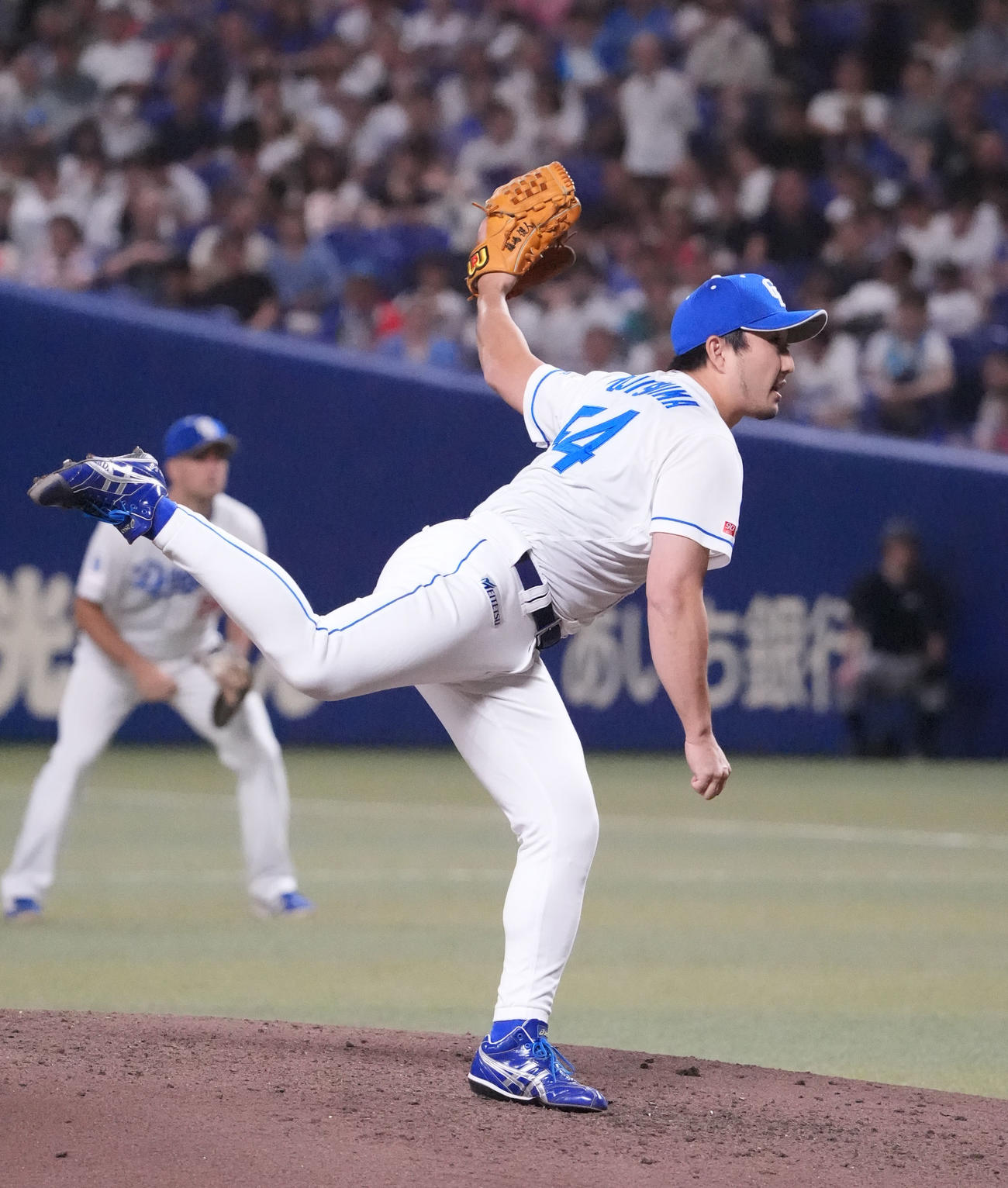 中日対巨人　7回表、中日2番手で登板する藤嶋（撮影・森本幸一）
