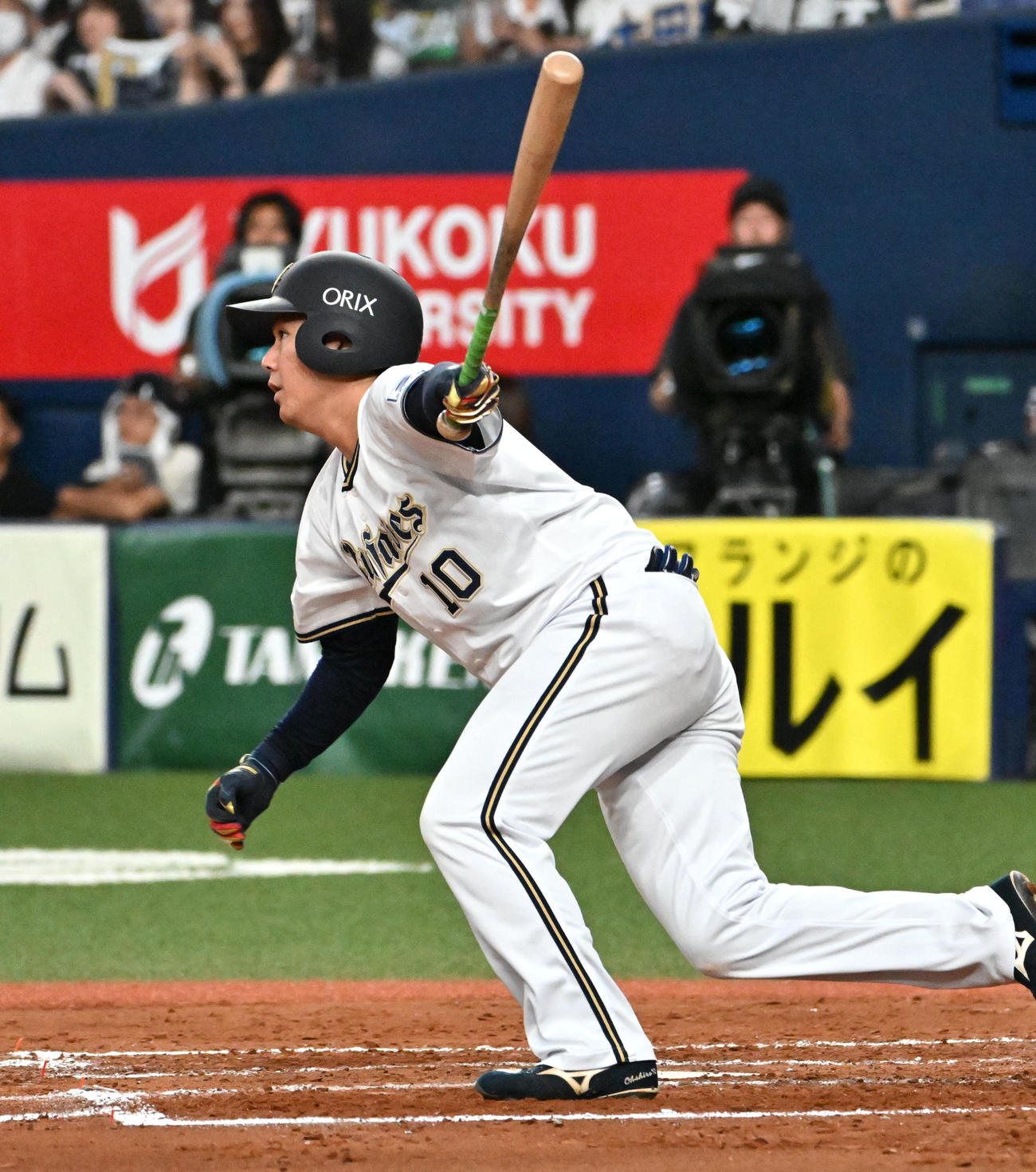 オリックス対日本ハム　7回裏オリックス2死満塁　大城は勝ち越しの左適時打を放つ（撮影・石井愛子）