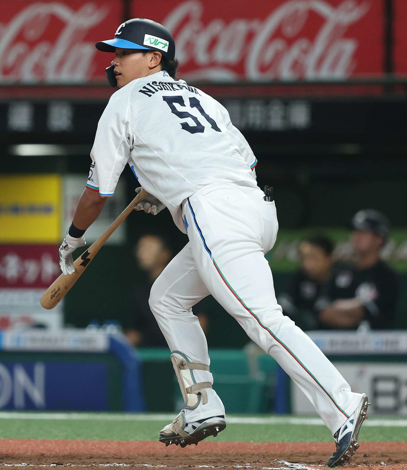 西武対ロッテ　7回裏西武1死一、三塁、左翼線に2点適時二塁打を浴びる西川（撮影・河田真司）