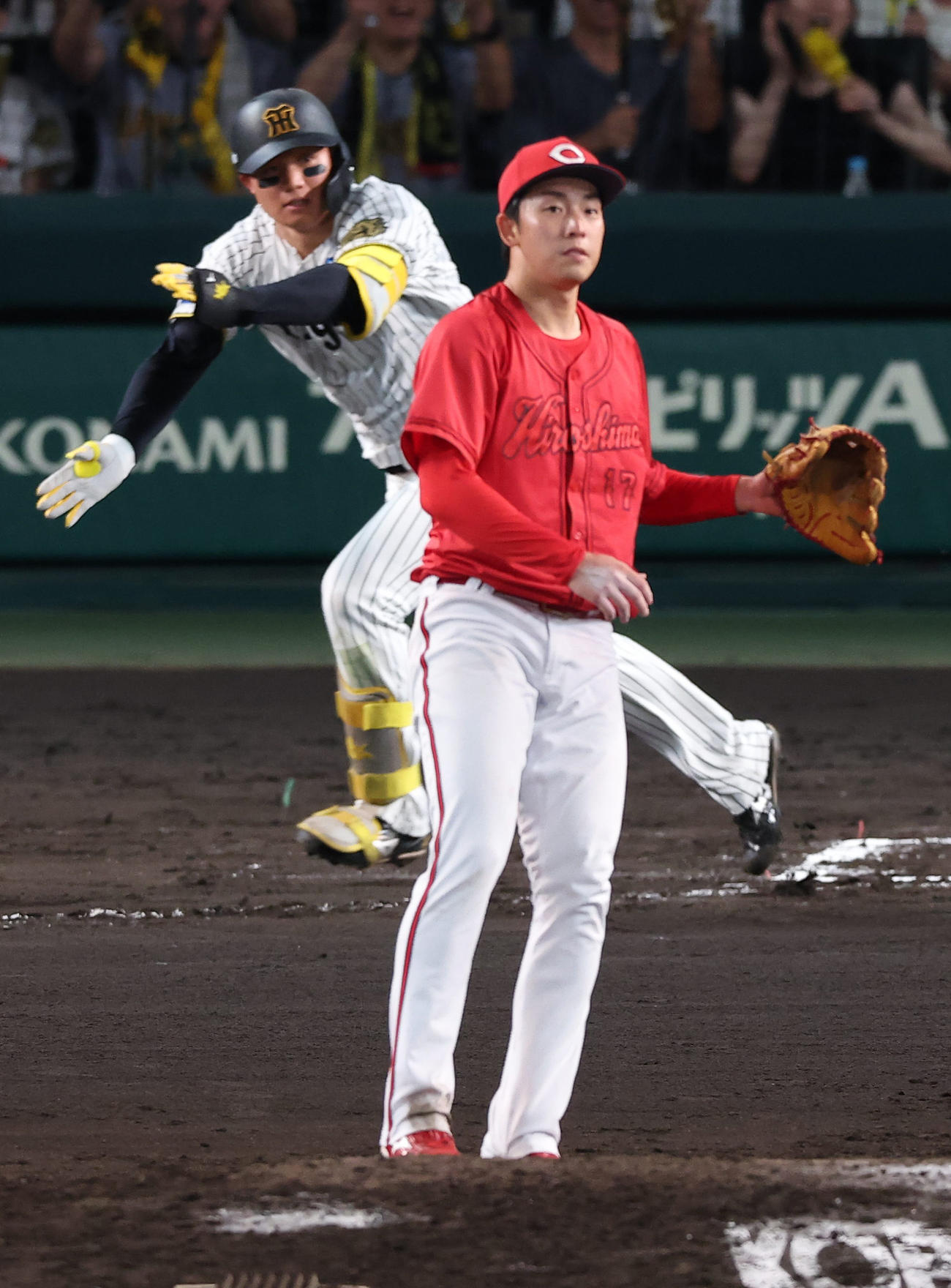 阪神対広島　6回裏阪神無死一、三塁、常広は森下に勝ち越し適時打を浴びる（撮影・上田博志）