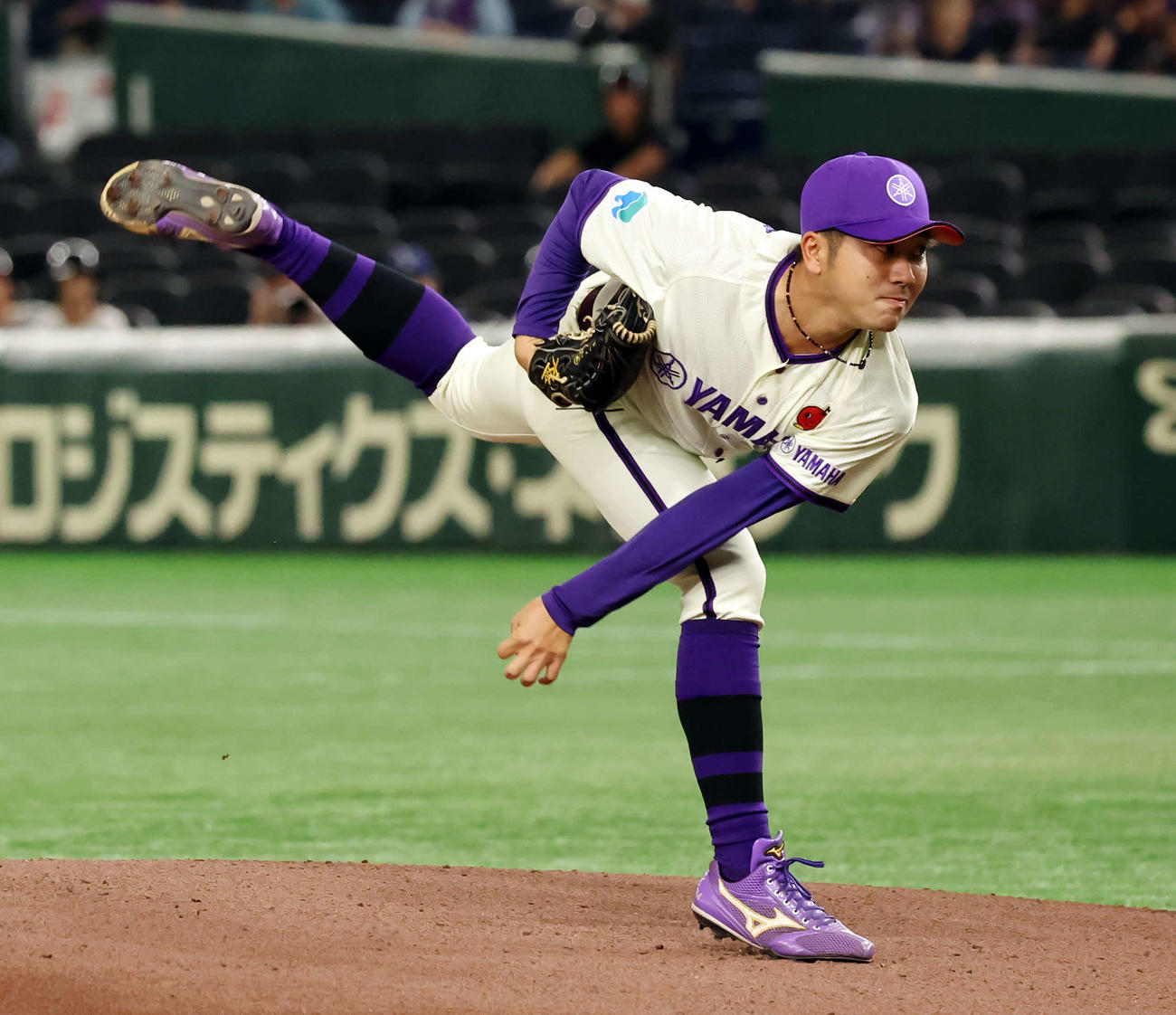 SUBARU対ヤマハ　力投する先発のヤマハ・佐藤廉（撮影・山本朝陽）