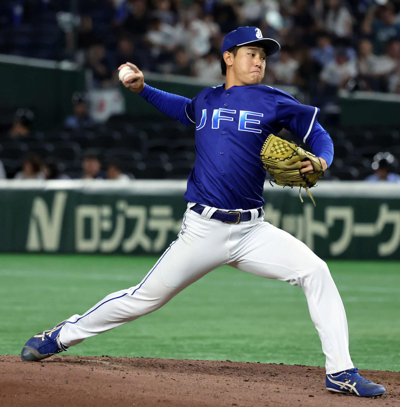 JFE東日本対王子　2番手として登板したJFE東日本・立石（撮影・山本朝陽）