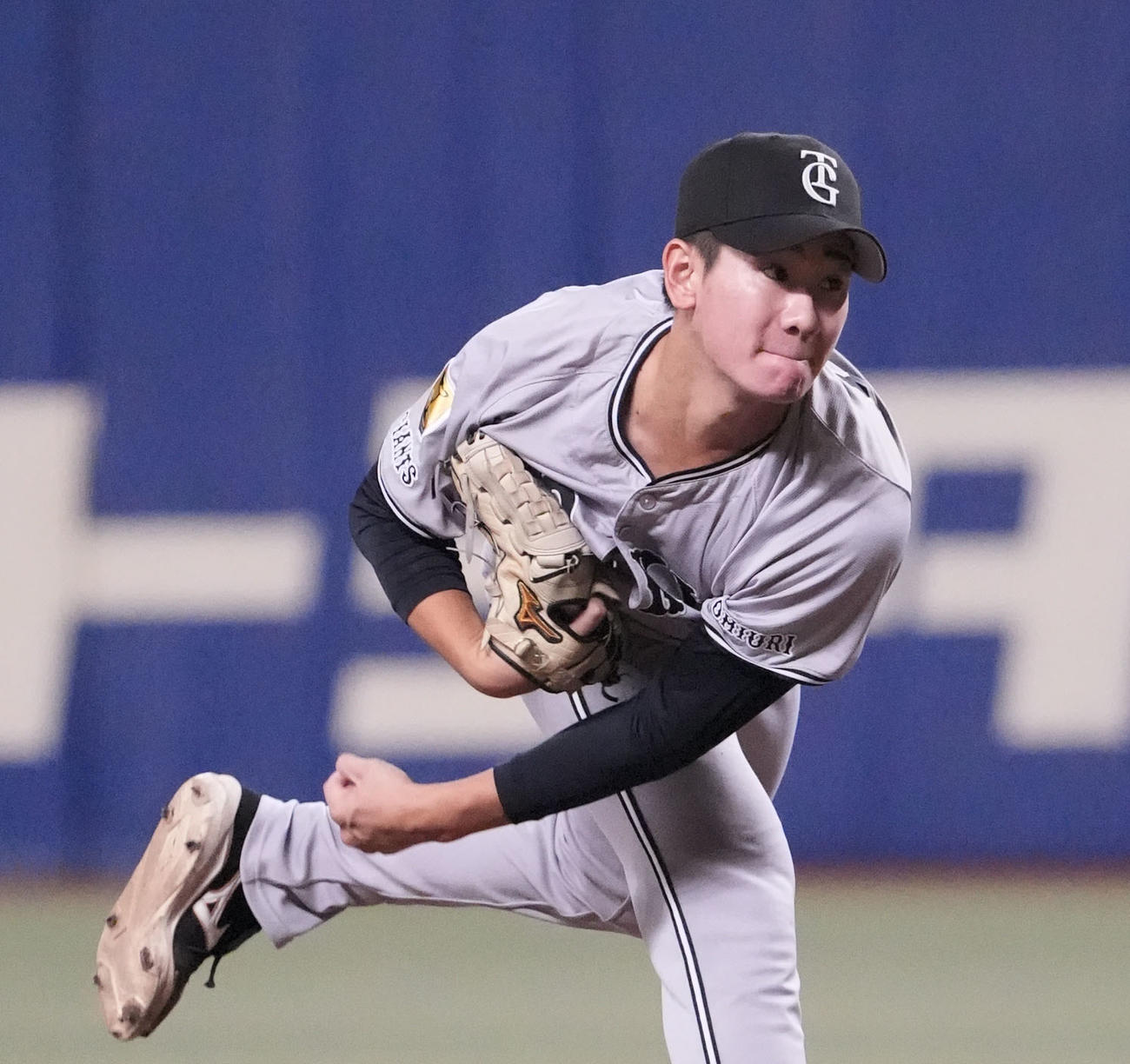 中日対巨人　巨人先発の井上温（2025年9月6日撮影）
