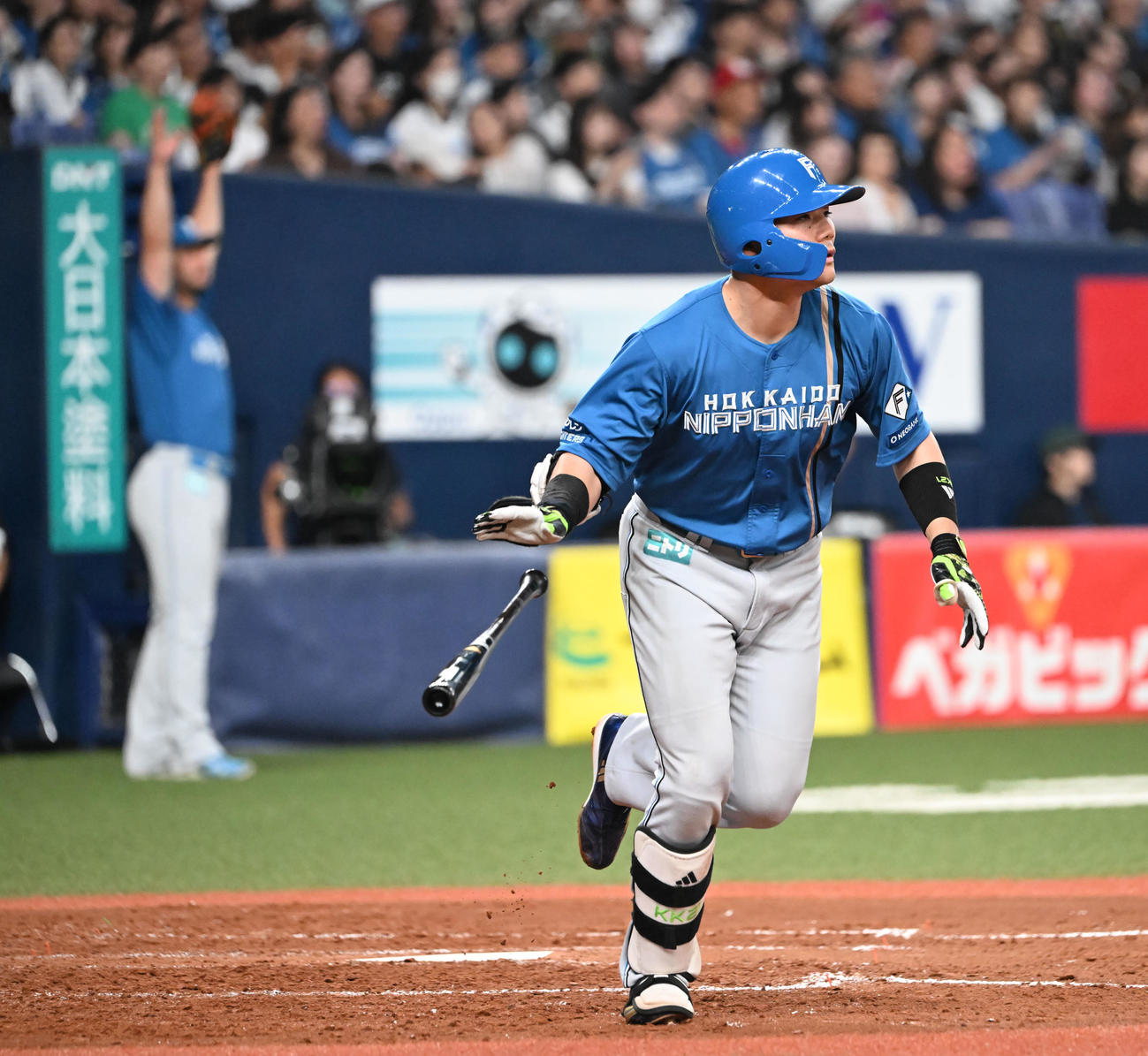 オリックス対日本ハム　5回表日本ハム2死、右越え本塁打を放つ清宮幸（撮影・和賀正仁）