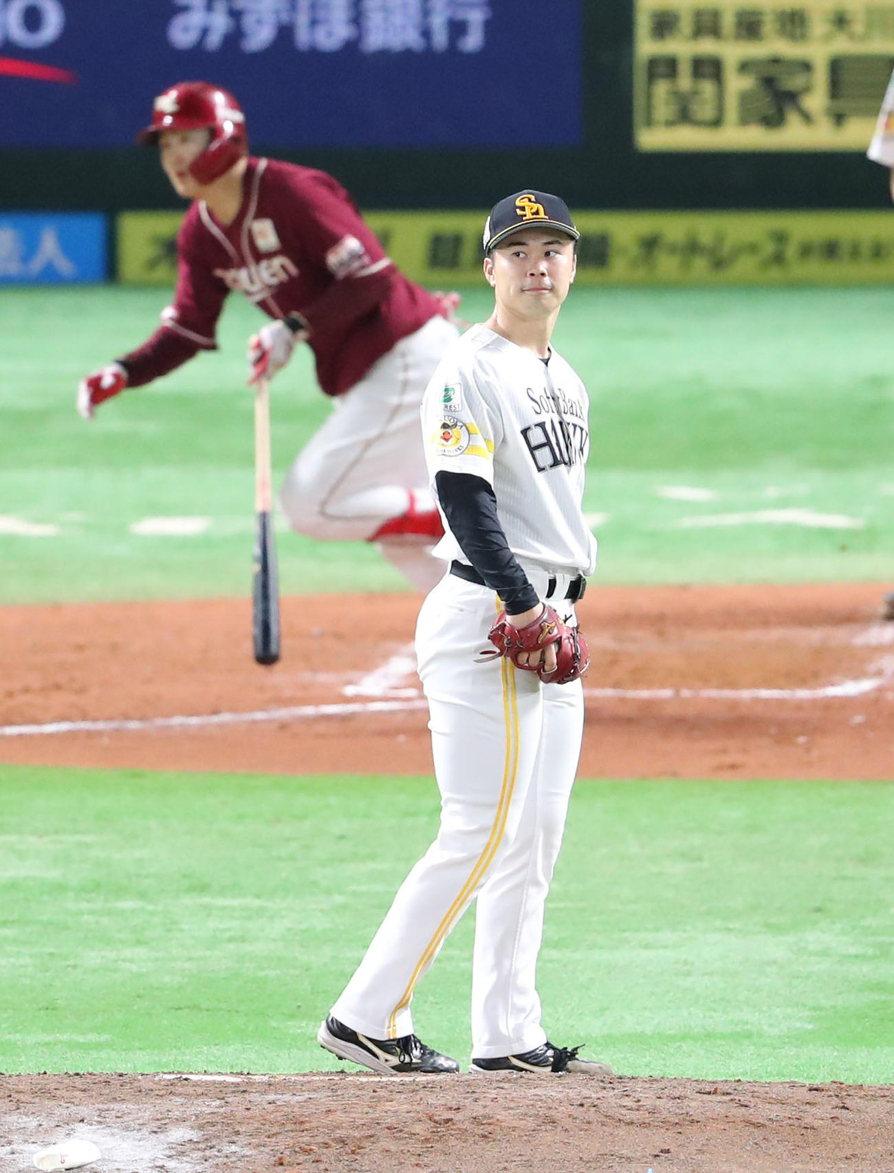 ソフトバンク対楽天　4回表楽天2死一塁、太田に勝ち越しとなる2点本塁打を浴びた松本晴（撮影・梅根麻紀）