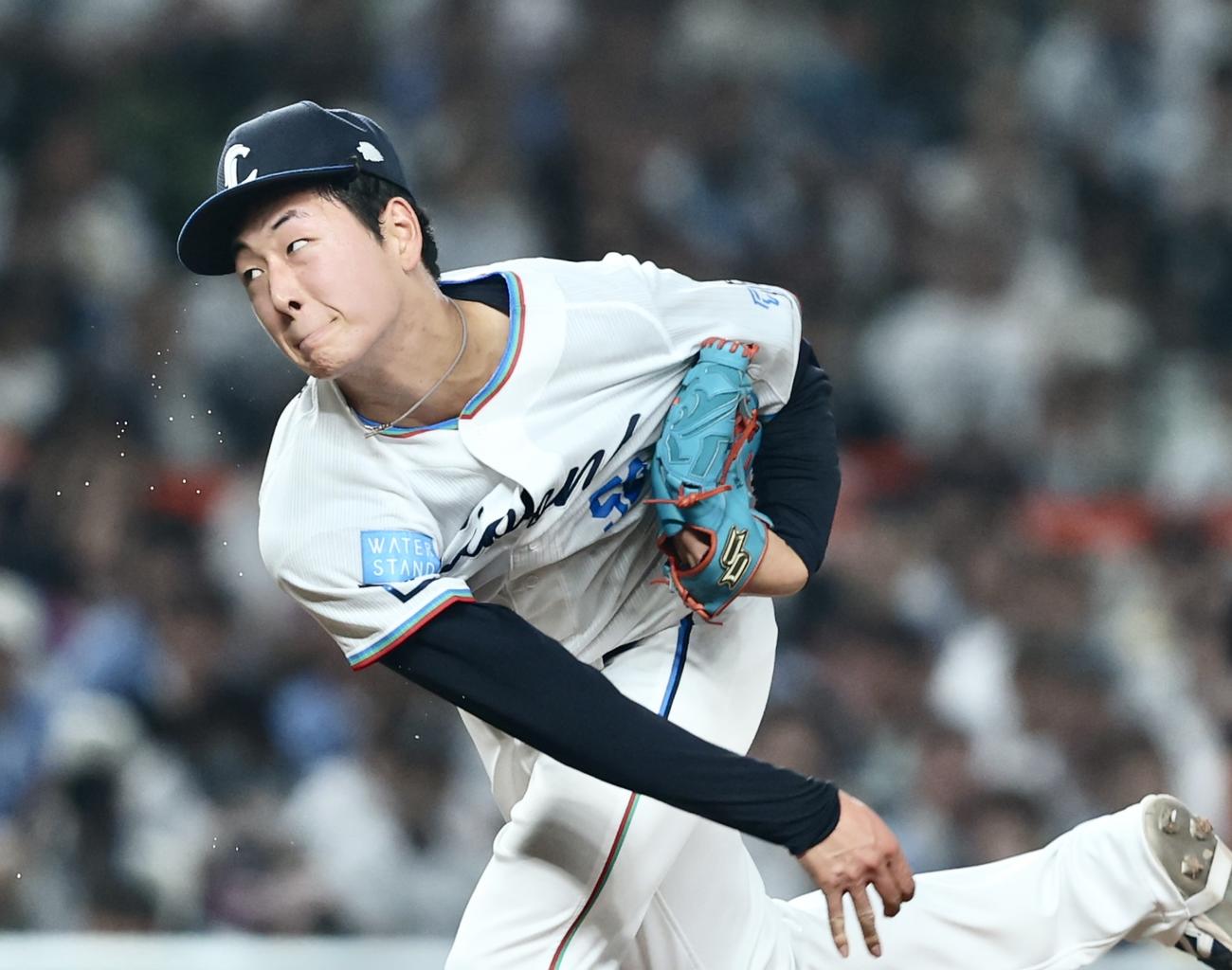西武対ロッテ　先発登板する西武篠原（撮影・河田真司）