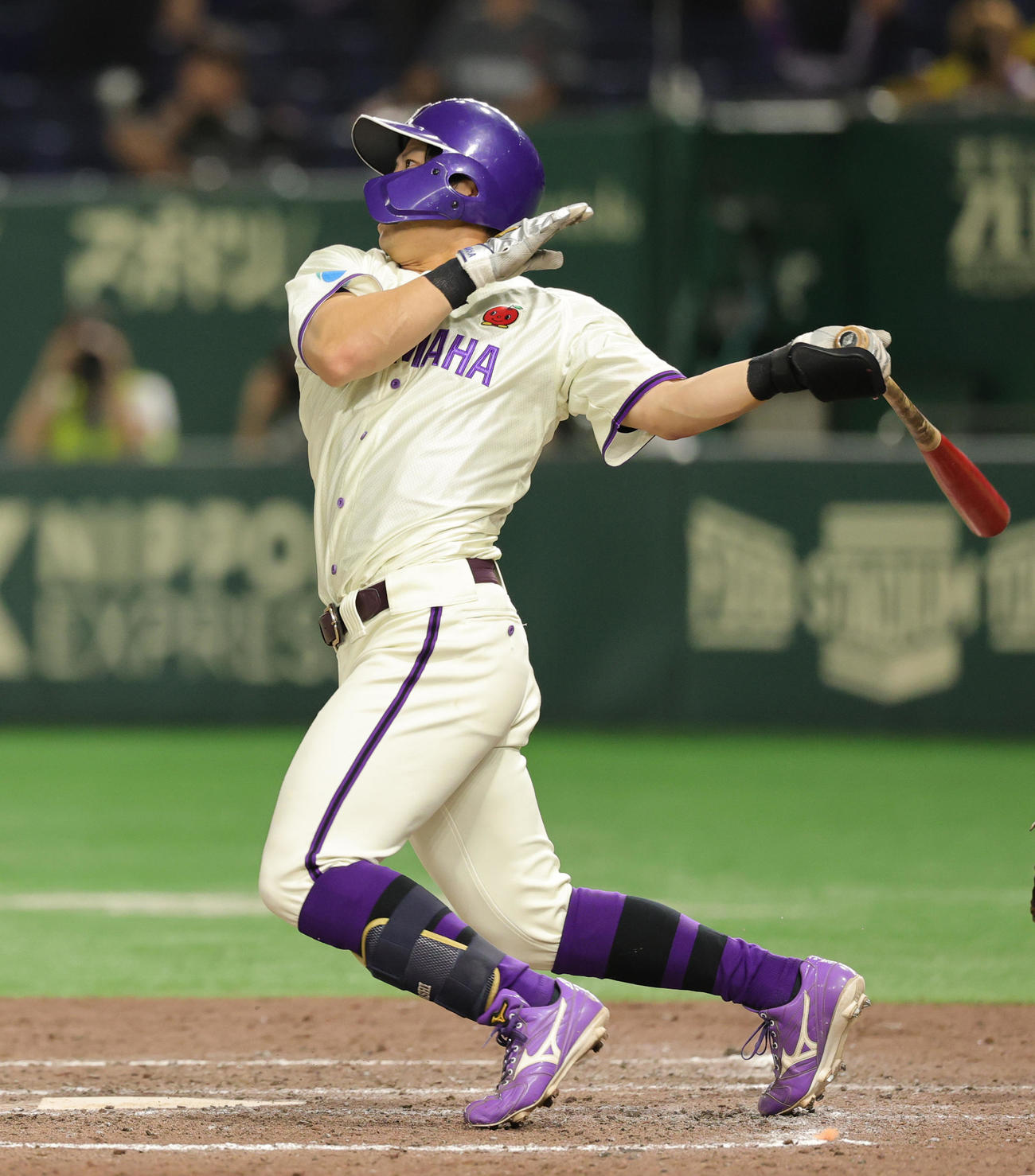 王子対ヤマハ　5回裏ヤマハ1死一、三塁、代打で先制中犠飛を放つ小林（撮影・野上伸悟）