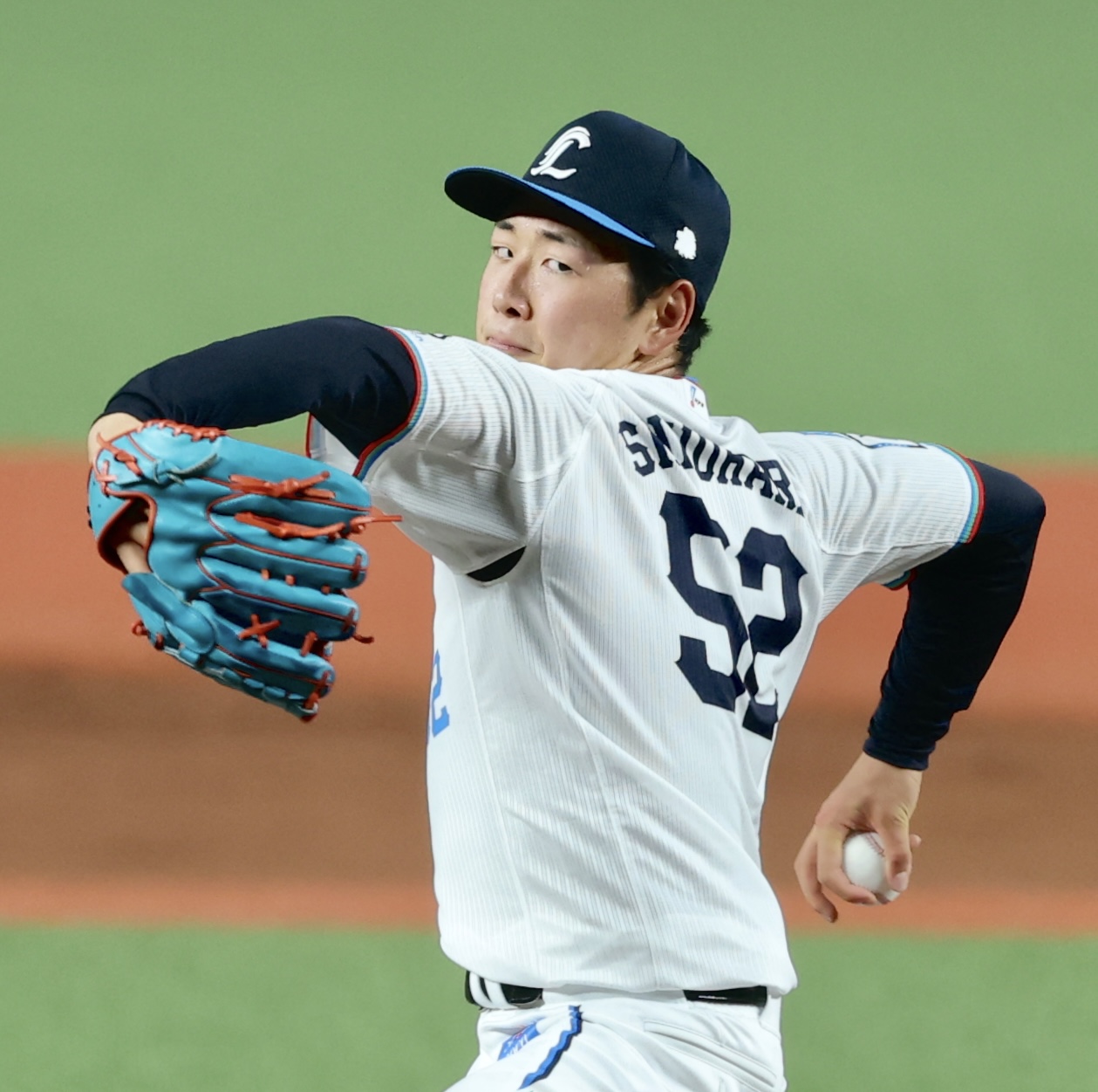 西武対ロッテ　2回表、力投する篠原（撮影・河田真司）