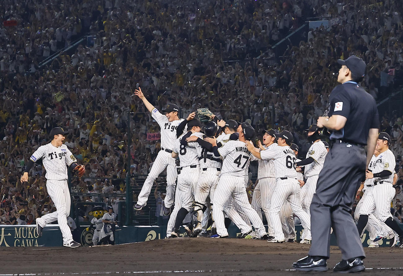 阪神対広島　リーグ優勝を決め、阪神ナイン（撮影・藤尾明華）