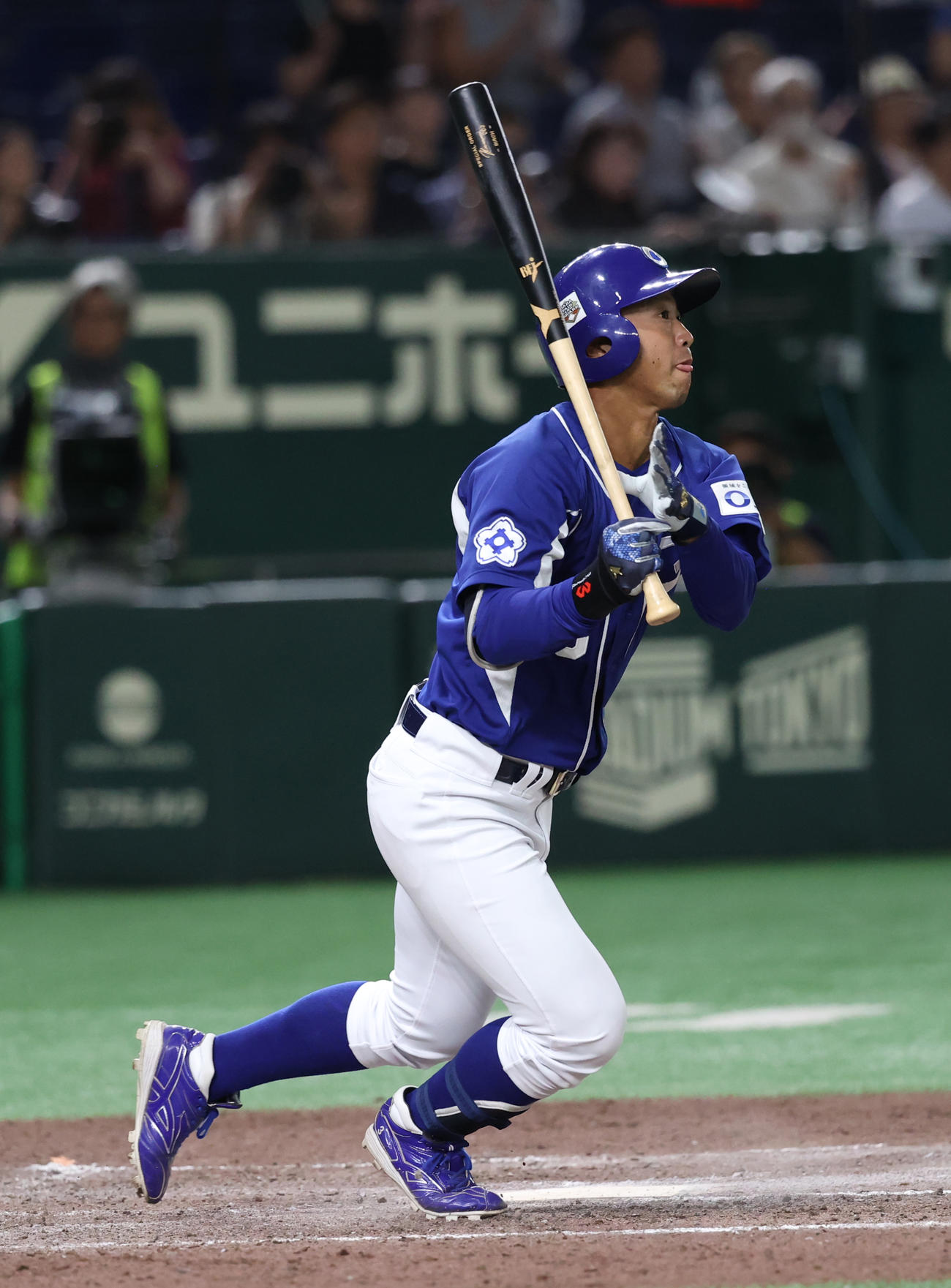 王子対ヤマハ　8回裏王子2死二、三塁、代打・大杉は右越え本塁打を放つ（撮影・柴田隆二）　　