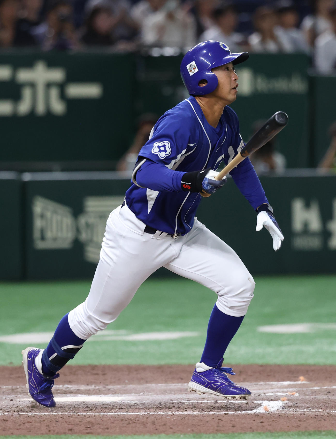 王子対ヤマハ　8回裏王子2死二、三塁、代打・大杉は右越え本塁打を放つ（撮影・柴田隆二）　　