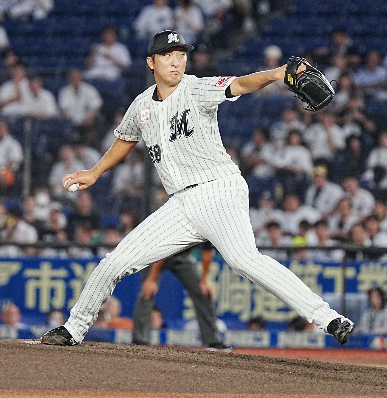 ロッテ対オリックス　ロッテ先発の河村（撮影・小沢裕）